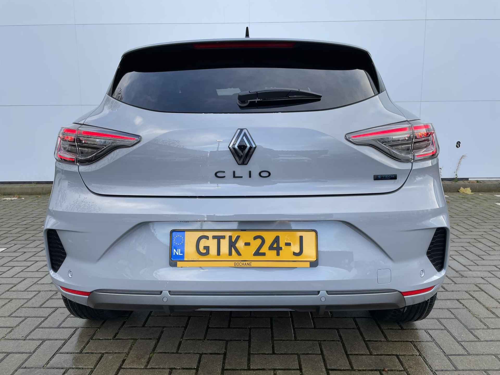 Renault Clio 1.6 E-Tech Full Hybrid 145 Esprit Alpine | 360° Rondomzichtcamera | Bose Audio | Stoelverwarming - 13/44