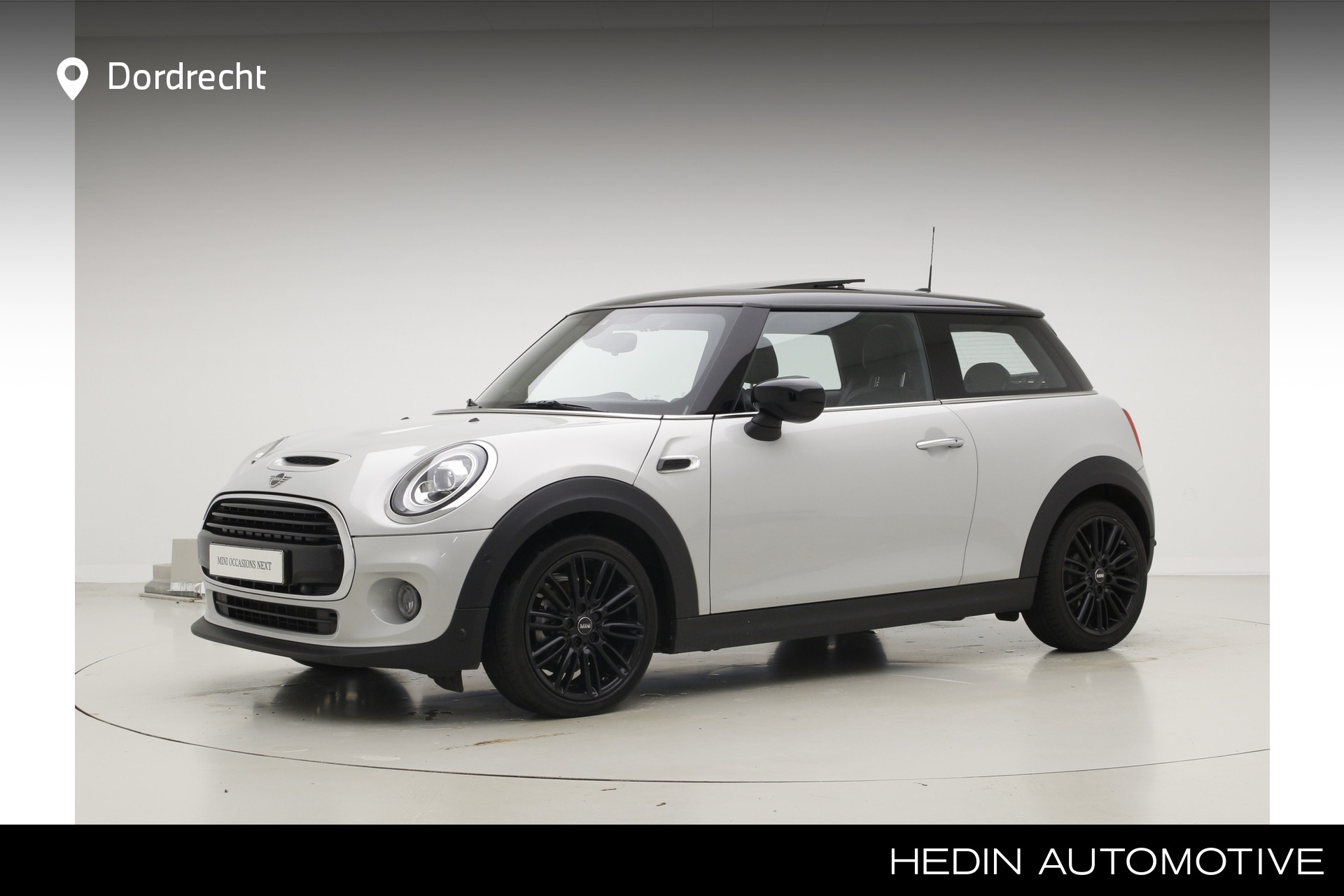 MINI 3-deurs Electric Yours | Leder | Camera | Panorama | Harman Kardon |