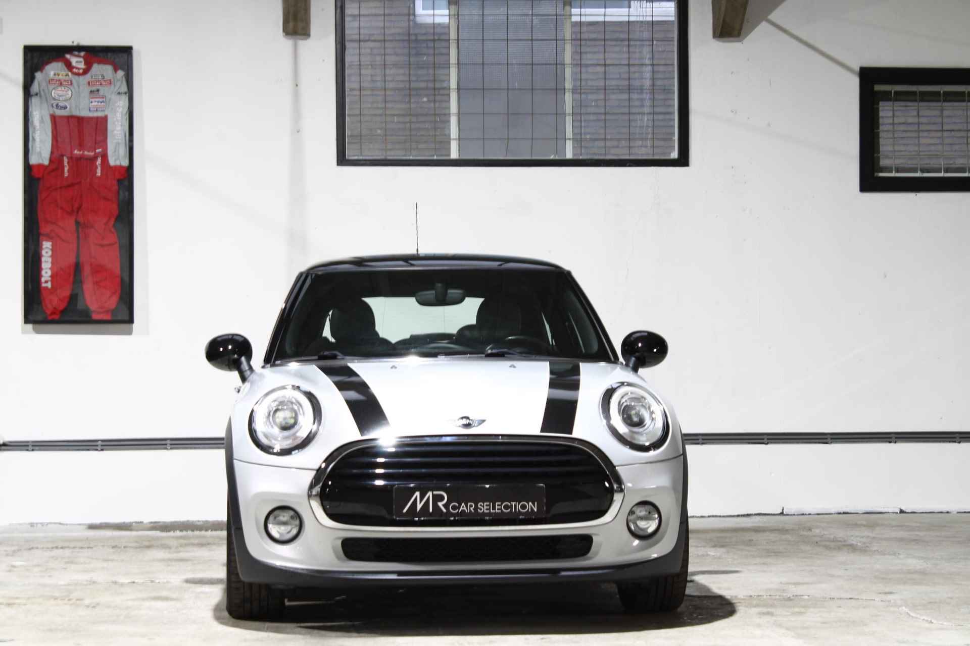 Mini Mini 1.5 Cooper Business | LED | Navigatie | Leder | Stoelverwarming | NL Auto | - 3/23