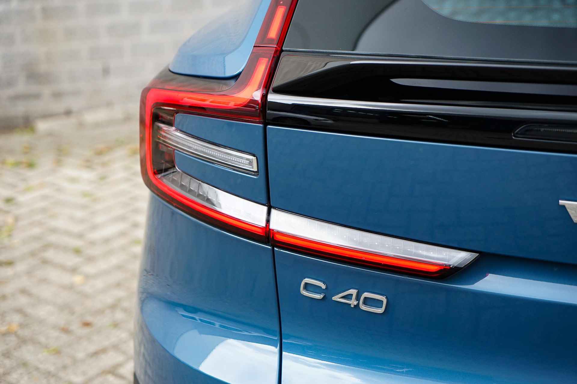 Volvo C40 Recharge Twin AWD Intro Edition | Pixel LED| 360 graden camera | Pilot assist | Elektrische stoelen - 8/28