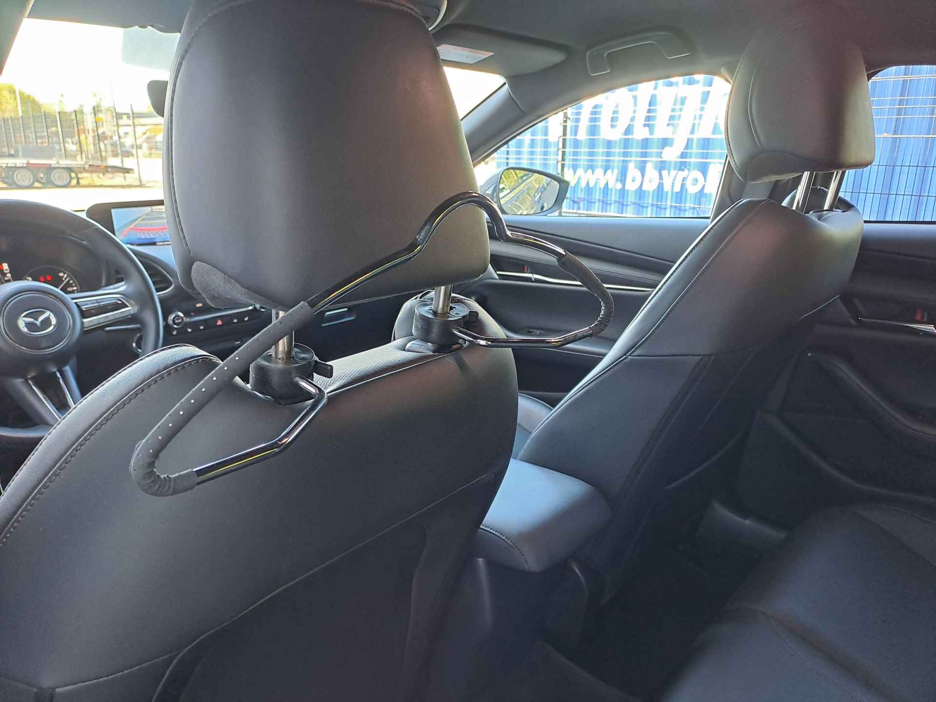 Mazda 3 | 2.0 e-SkyActiv-X M Hybrid 180 Luxury | Navi | Camera | Bose | Leder | Apple Carplay/Android Auto - 28/32