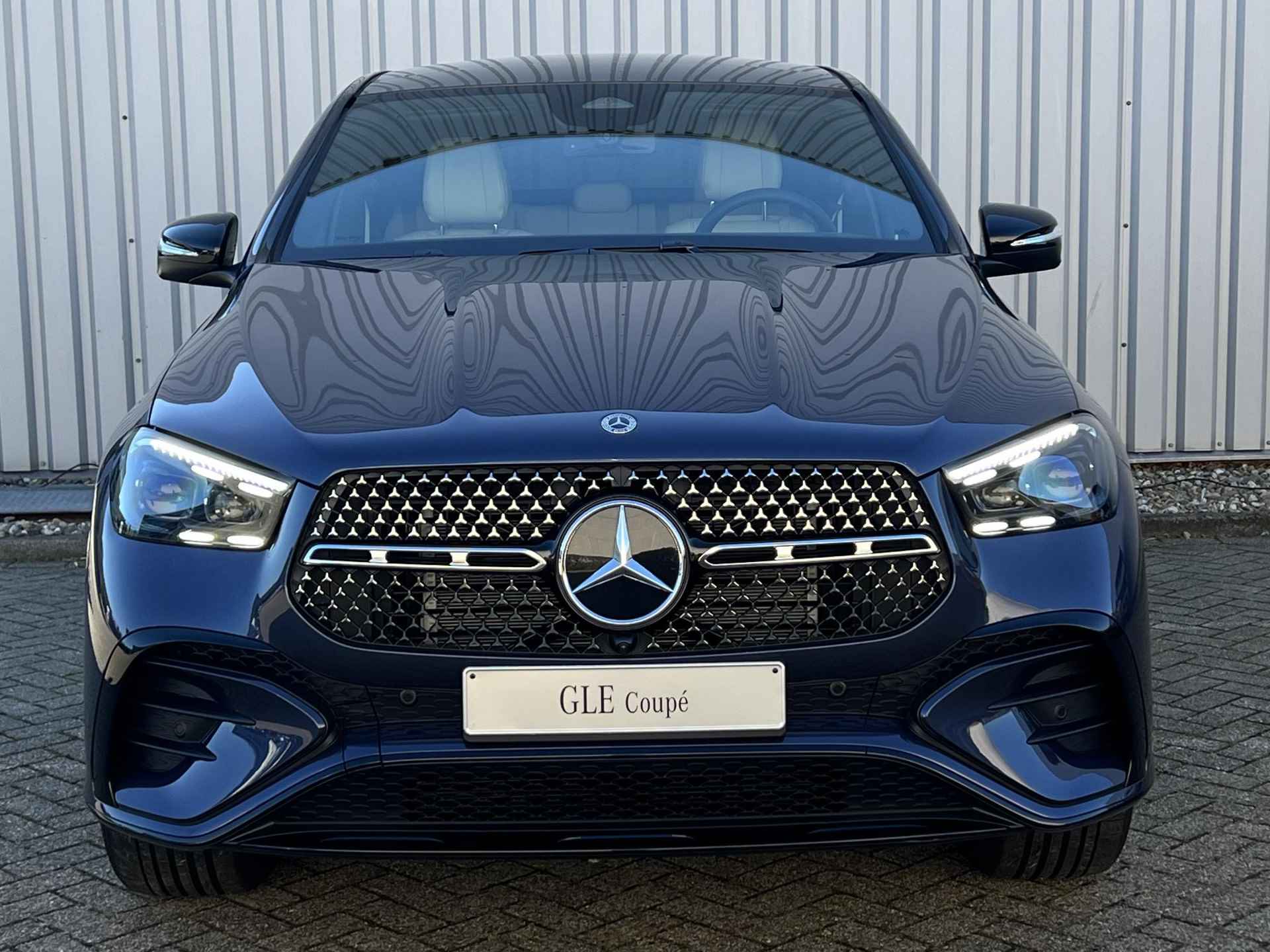 Mercedes-Benz GLE Coupé 400 e 4MATIC AMG Line | Leder Beige | Premium Plus | Night Pakket | Winter Pakket | Rijassistentie Pakket | Panoramadak | AIRMATIC | Burmester Surround | Head-up Display | Apple CarPlay | Android Auto | 360° Camera | Stoelventilatie - 5/49