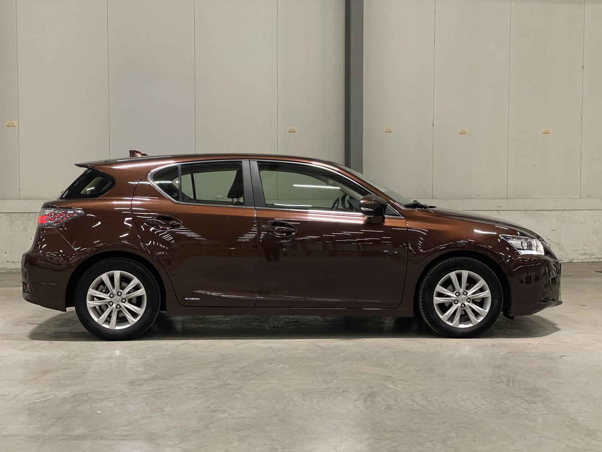 Lexus CT 200h Business Line | Trekhaak | Cruise Control | Navigatie | Bluetooth | 16'LM Velgen | - 4/37