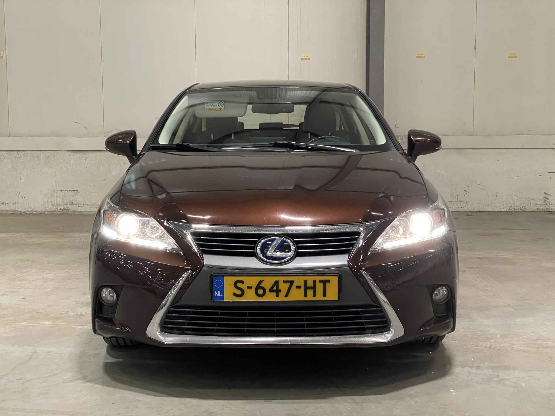 Lexus CT 200h Business Line | Trekhaak | Cruise Control | Navigatie | Bluetooth | 16'LM Velgen | - 15/37