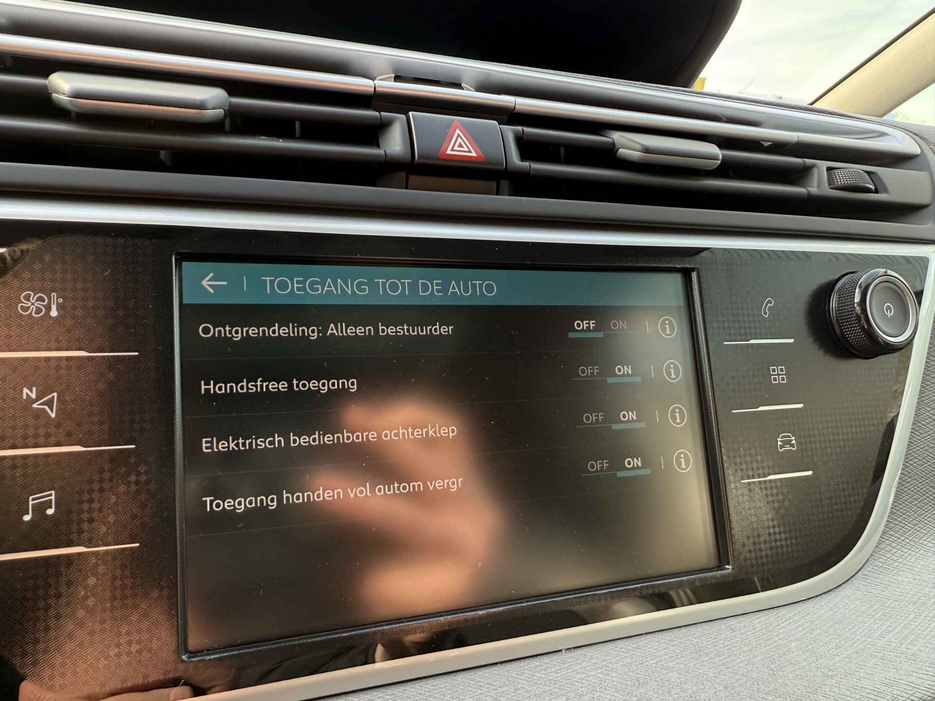 Citroën C4 Spacetourer 1.2 PureTech Shine | 2E EIGENAAR | 12MND GARANTIE | NAVI | CARPLAY | CRUISE | LMV | PANODAK | - 27/44