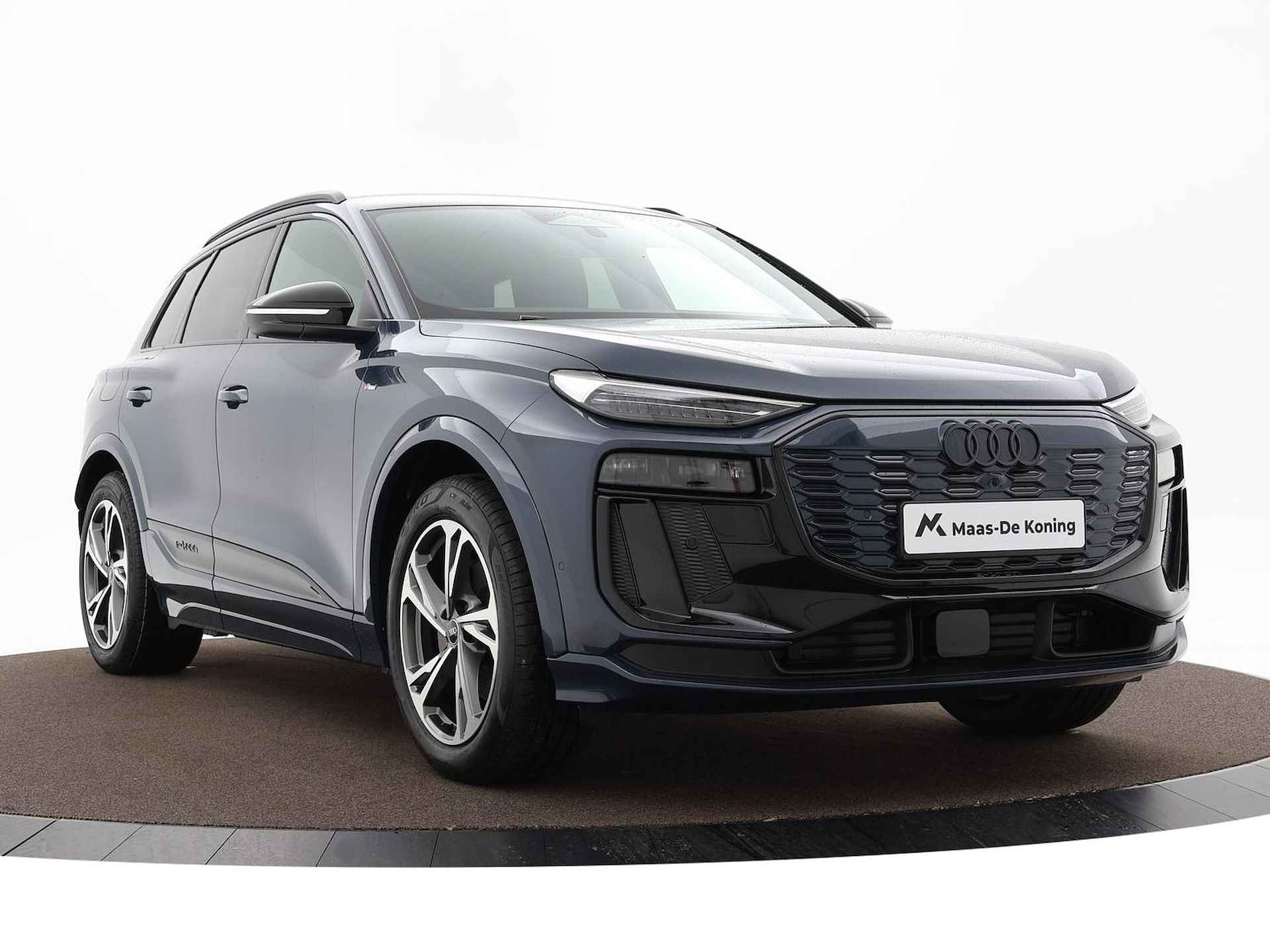 Audi Q6 e-tron Launch Edition e-tron 252 PK · Tech plus · Privacy glas - 27/44