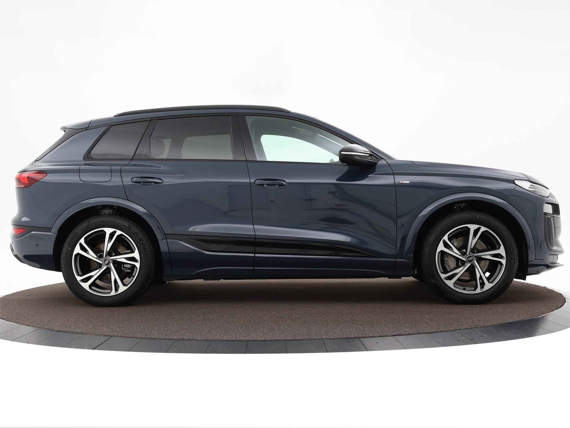 Audi Q6 e-tron Launch Edition e-tron 252 PK · Tech plus · Privacy glas - 29/44