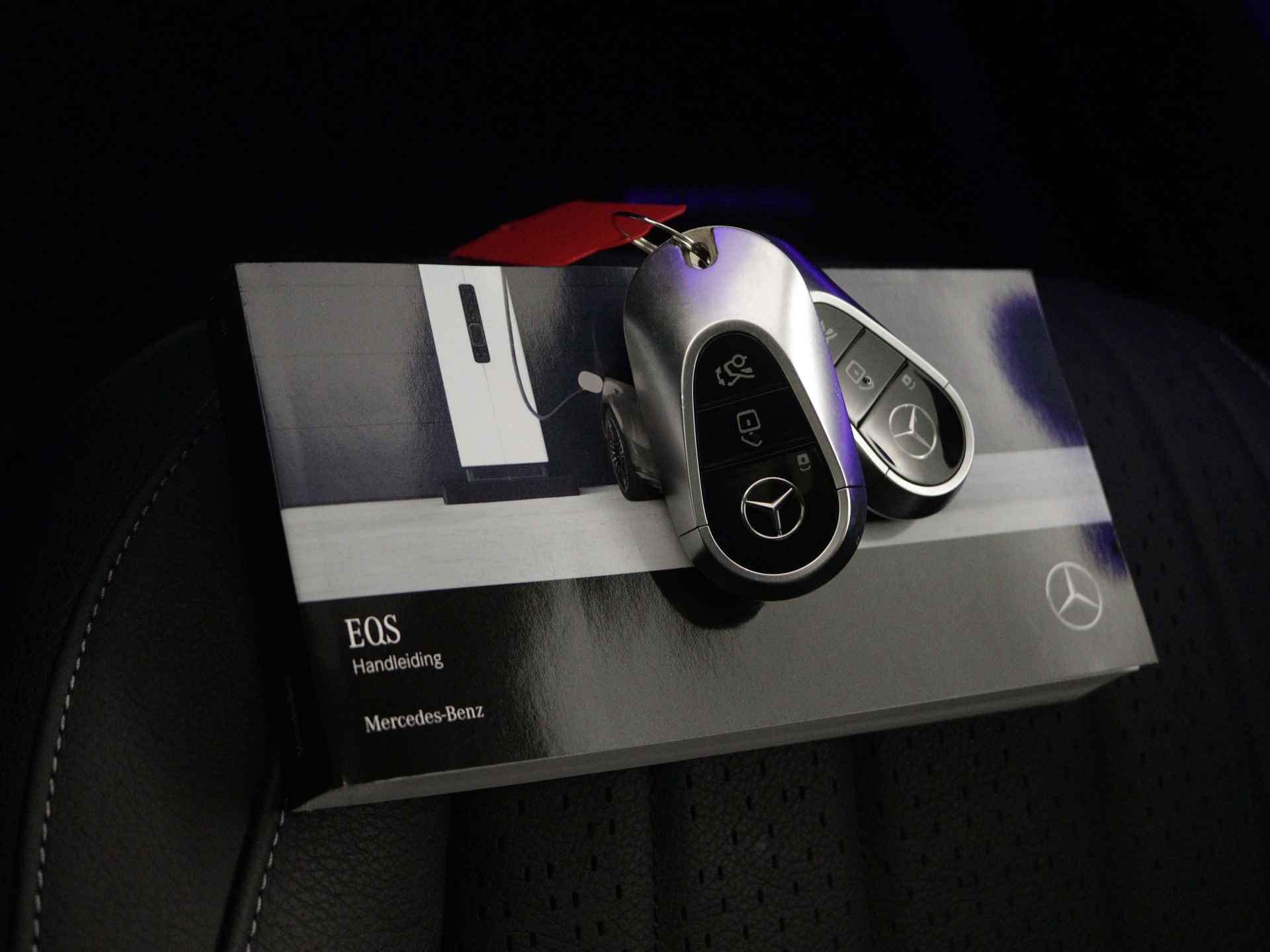 Mercedes-Benz EQS 450+ AMG Line 108 kWh | Panoramadak | Rijassistentie Pack | Burmester Audio | Achterassturing | Airmatic | Augmented Reality | Inclusief 24 maanden Mercedes-Benz Certified garantie voor Europa. - 12/39