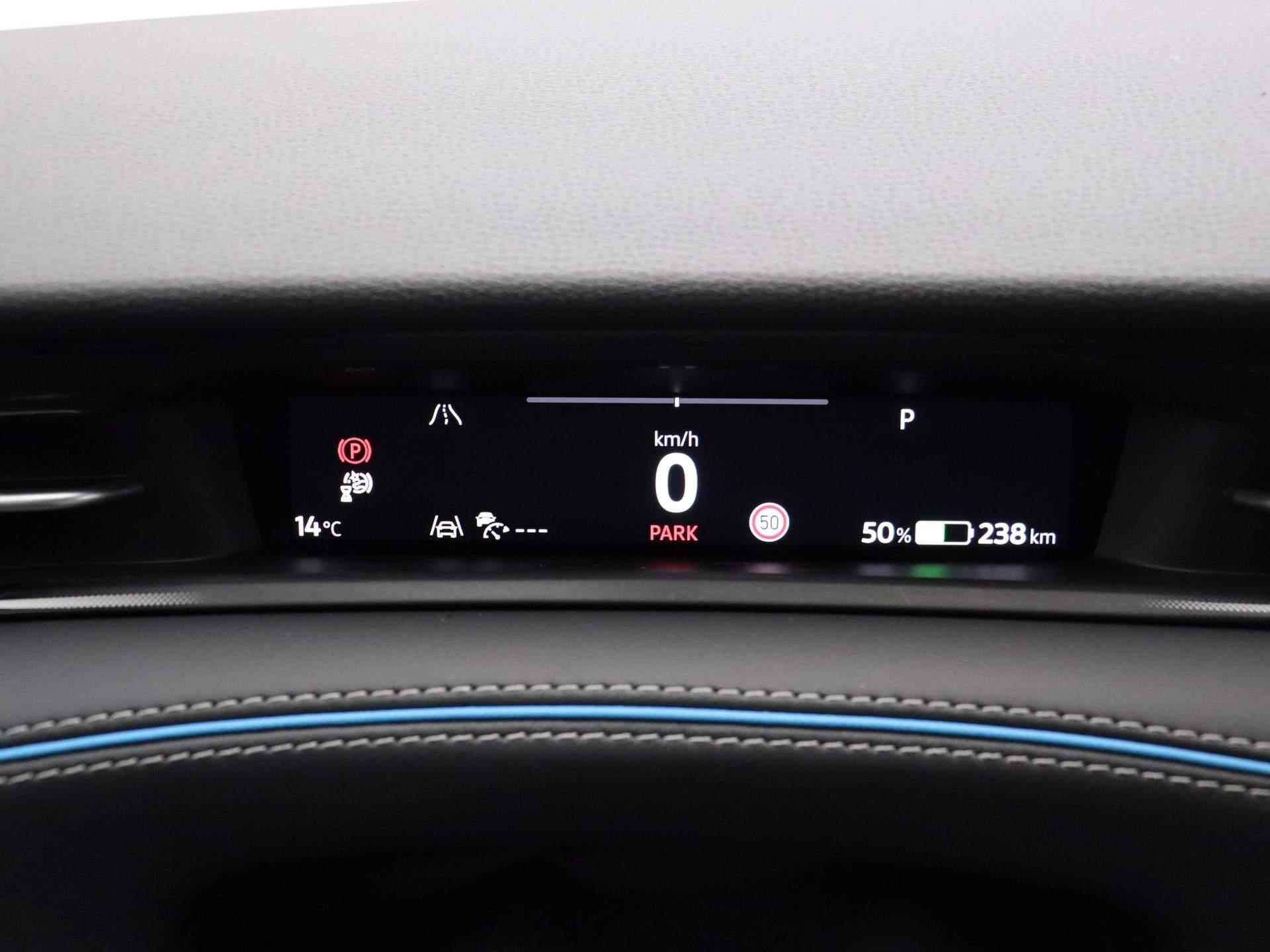 Volkswagen ID.7 Pro Business 286pk Automaat Warmtepomp, Trekhaak, Panoramadak, Adaptive cruise control, LED matrix verlichting, Navigatie, 360 camera, Stuurwiel verwarmd, Airco, Stoelverwarming, Parkeersensoren - 14/39