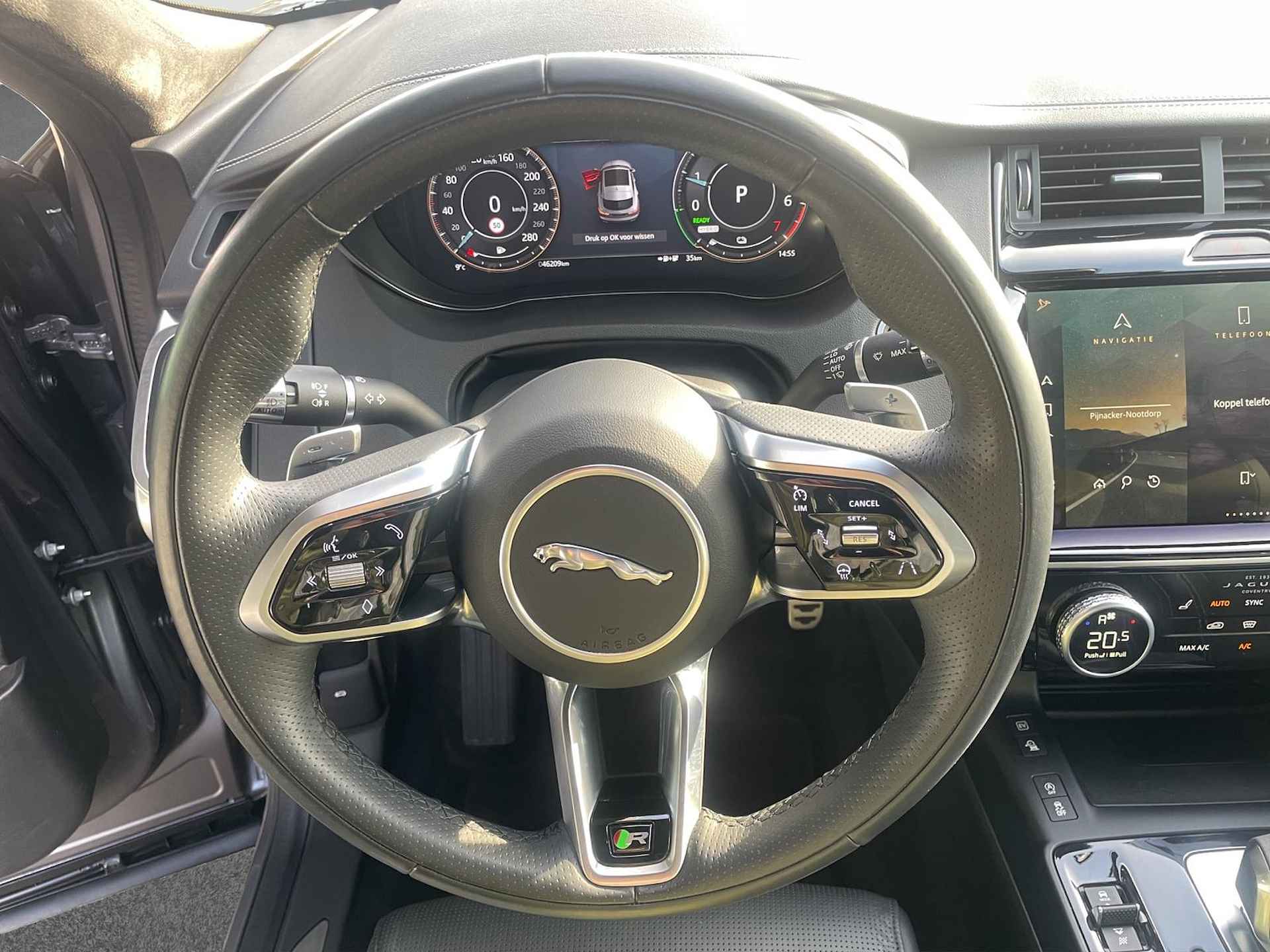 Jaguar E-Pace 1.5 P300e AWD R-Dynamic SE | Pano | Stoel/stuurverw. | Adaptive | 360 camera - 10/38