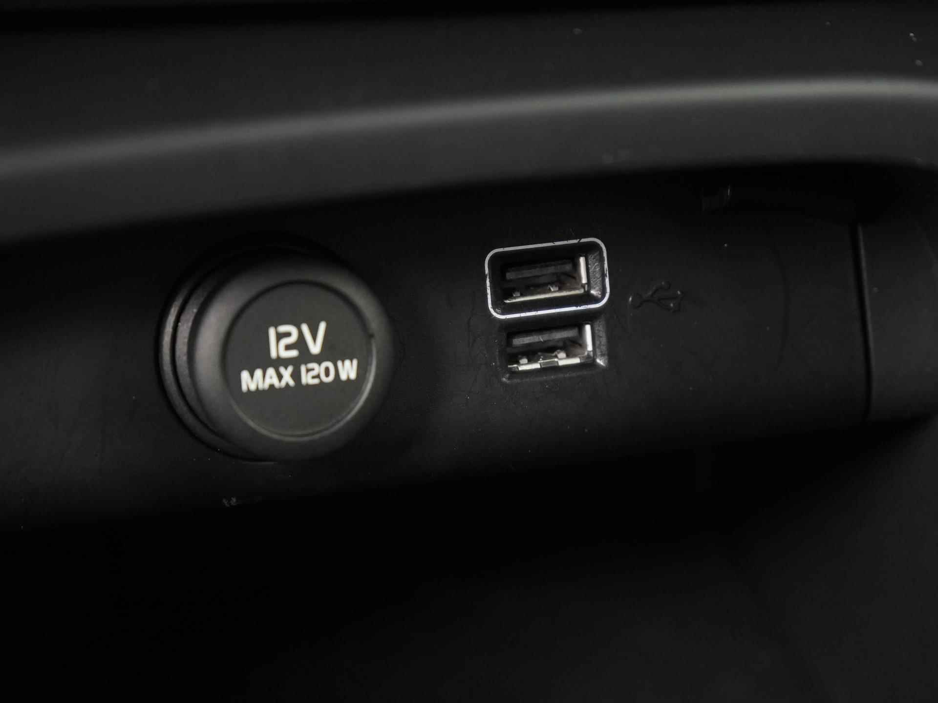 Volvo XC40 1.5 T3 Momentum Pro | Leder | Camera | Zondag Open! - 12/35