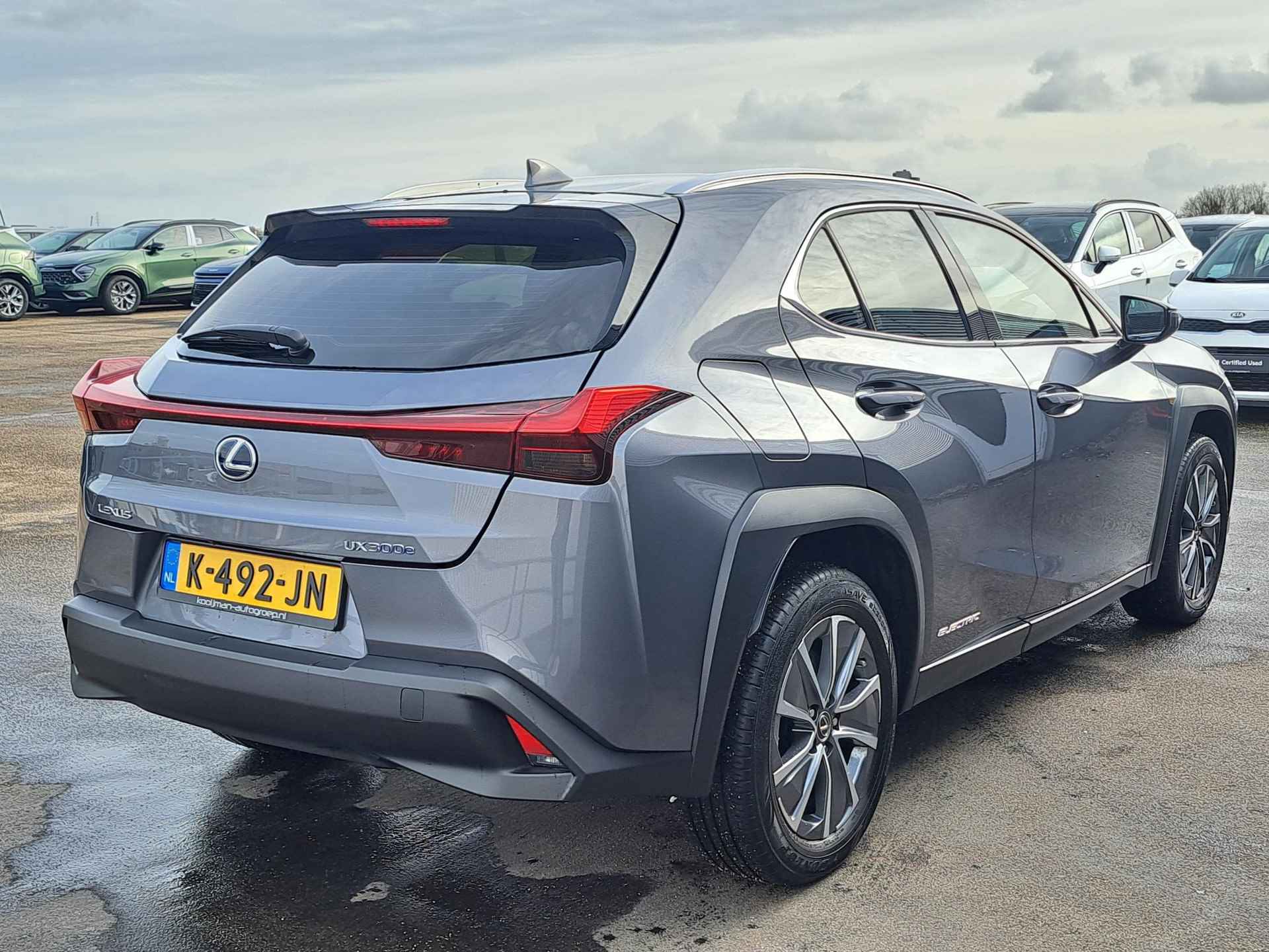 Lexus UX 300e Business 54 kWh Nederlandse auto, Apple Carplay & Android auto Navigatie, BTW-auto, Elektrische bestuurdersstoel. - 8/55