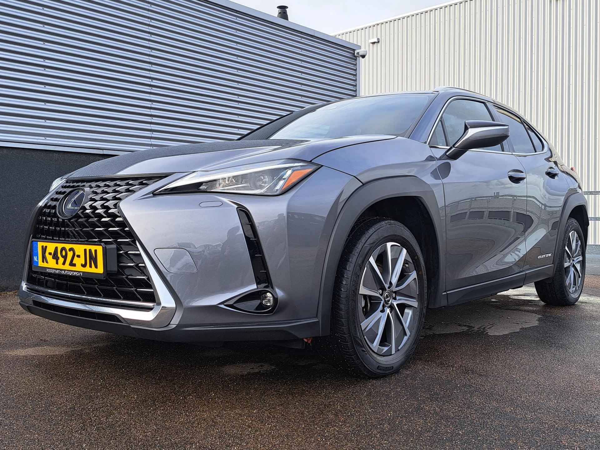 Lexus UX 300e Business 54 kWh Nederlandse auto, Apple Carplay & Android auto Navigatie, BTW-auto, Elektrische bestuurdersstoel. - 50/55