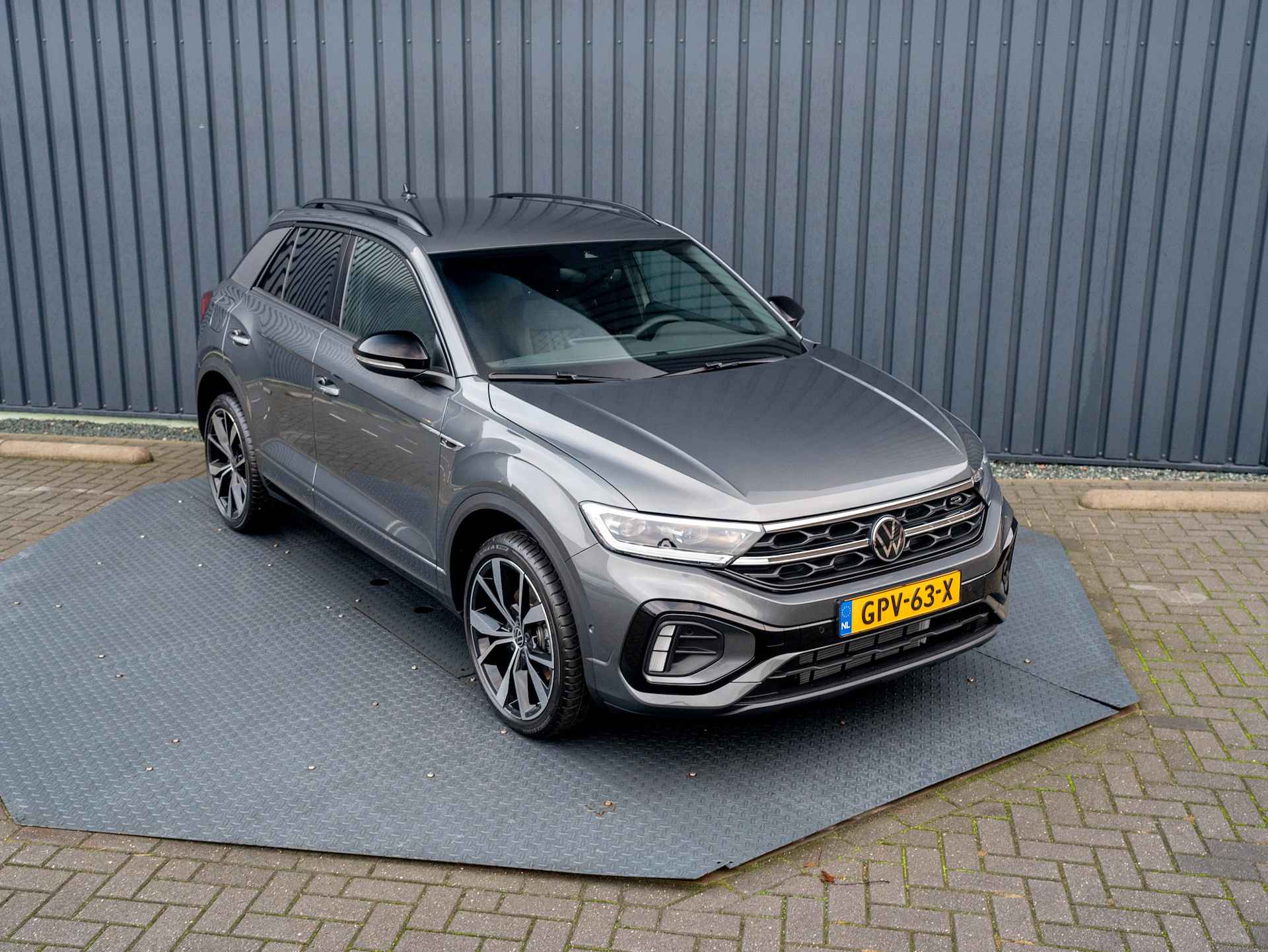 Volkswagen T-Roc 1.5 TSI R-Line Business | Elk A-klep | Side Assist | IQ Light | Camera | Keyless | Prijs Rijklaar!! - 40/49