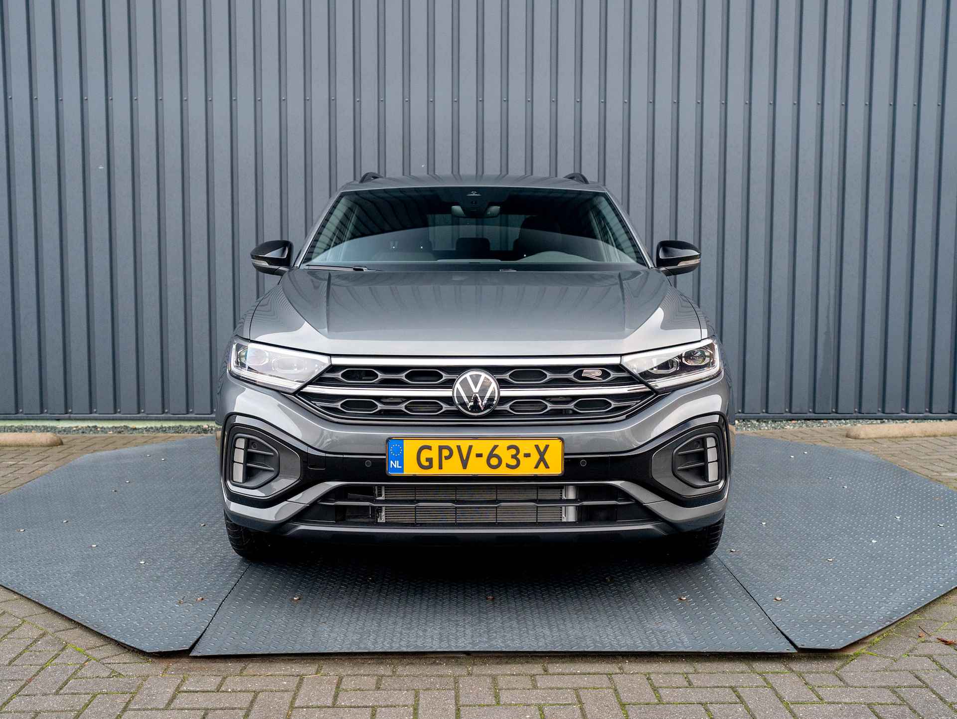 Volkswagen T-Roc 1.5 TSI R-Line Business | Elk A-klep | Side Assist | IQ Light | Camera | Keyless | Prijs Rijklaar!! - 42/49