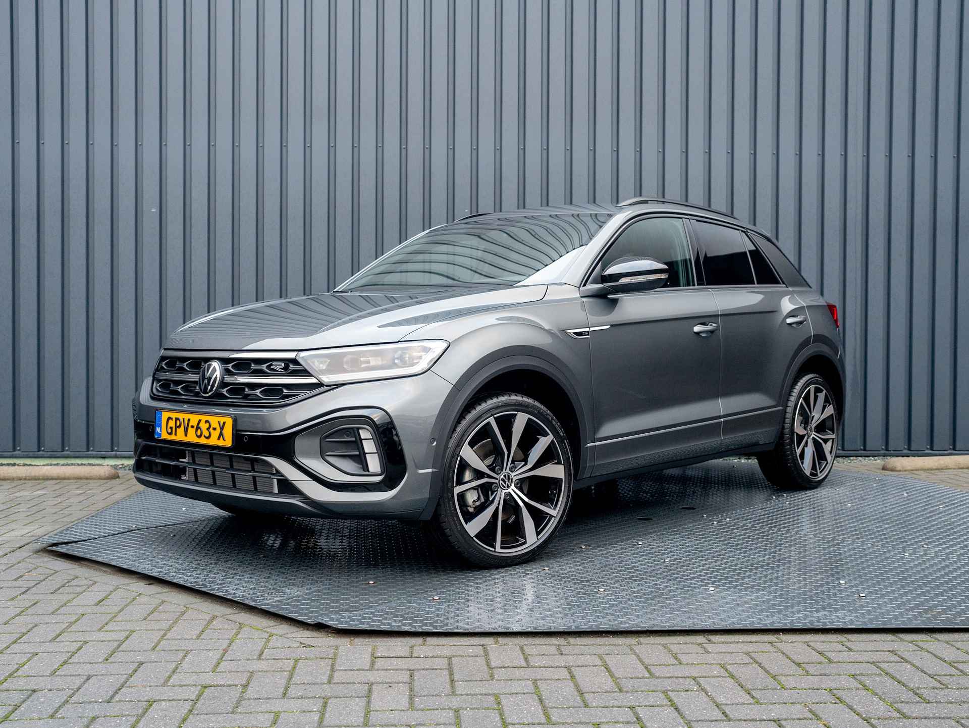 Volkswagen T-Roc 1.5 TSI R-Line Business | Elk A-klep | Side Assist | IQ Light | Camera | Keyless | Prijs Rijklaar!! - 48/49