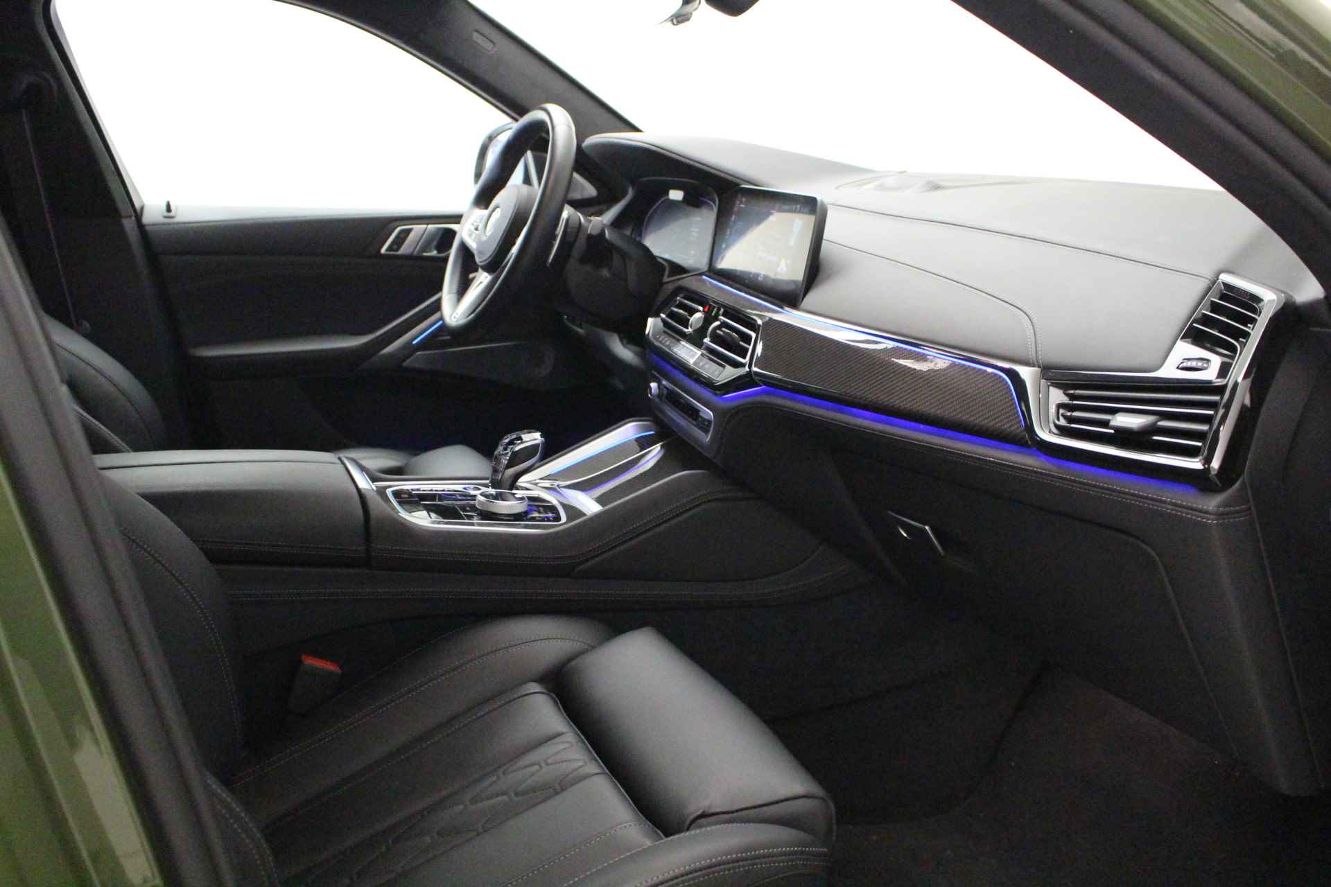 BMW X6 xDrive40i M-Sport | 22'' | CoPilot | Bowers & Wilkins | Panorama Sky Lounge | Special request lak - 19/41
