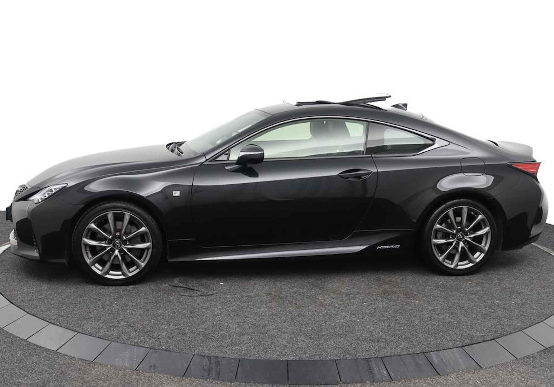 Lexus RC 300h F Sport Premium | Schuif-/kanteldak | Mark Levinson | Stoelkoeling | Blind Spot Monitor - 3/50