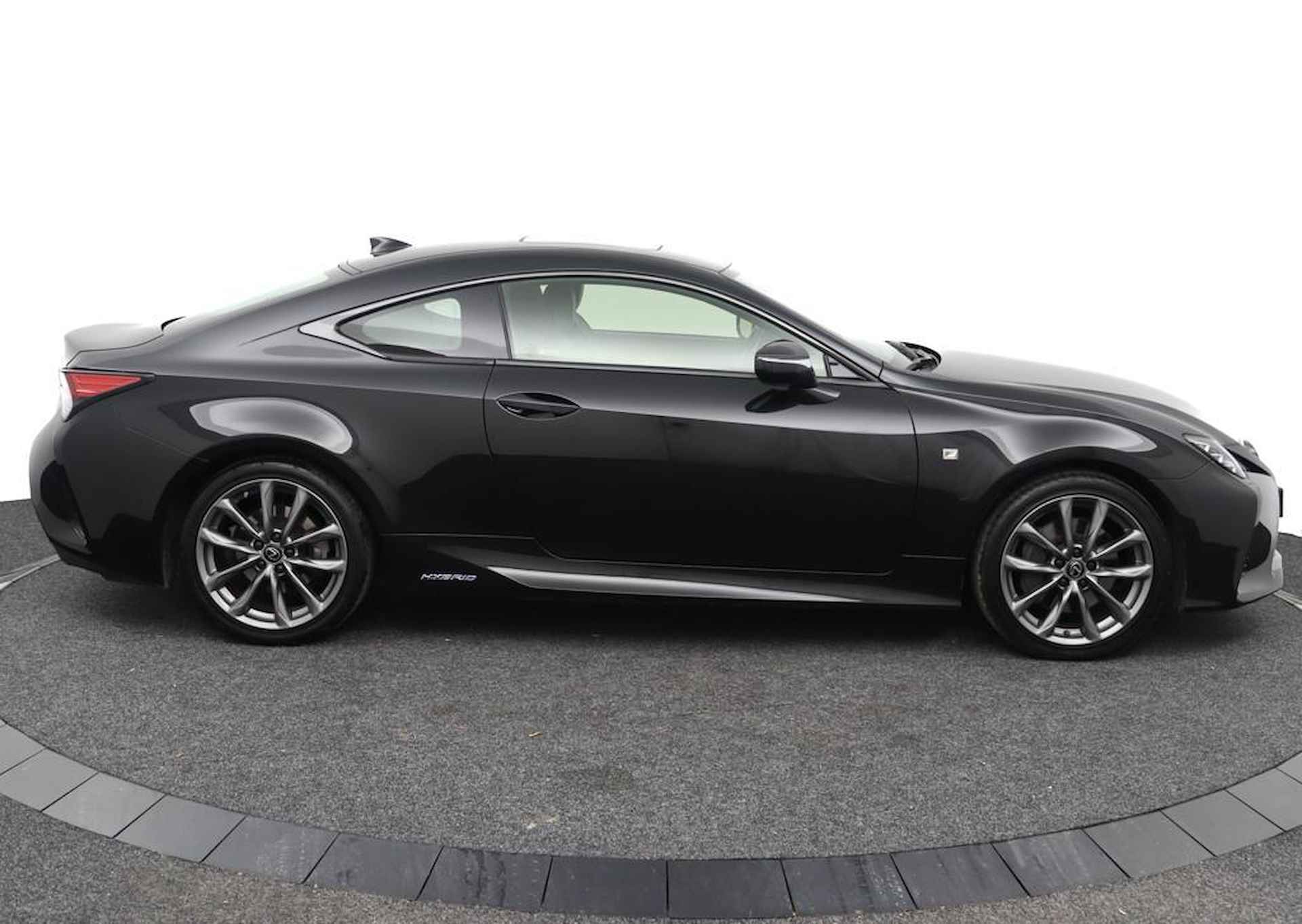 Lexus RC 300h F Sport Premium | Schuif-/kanteldak | Mark Levinson | Stoelkoeling | Blind Spot Monitor - 47/50