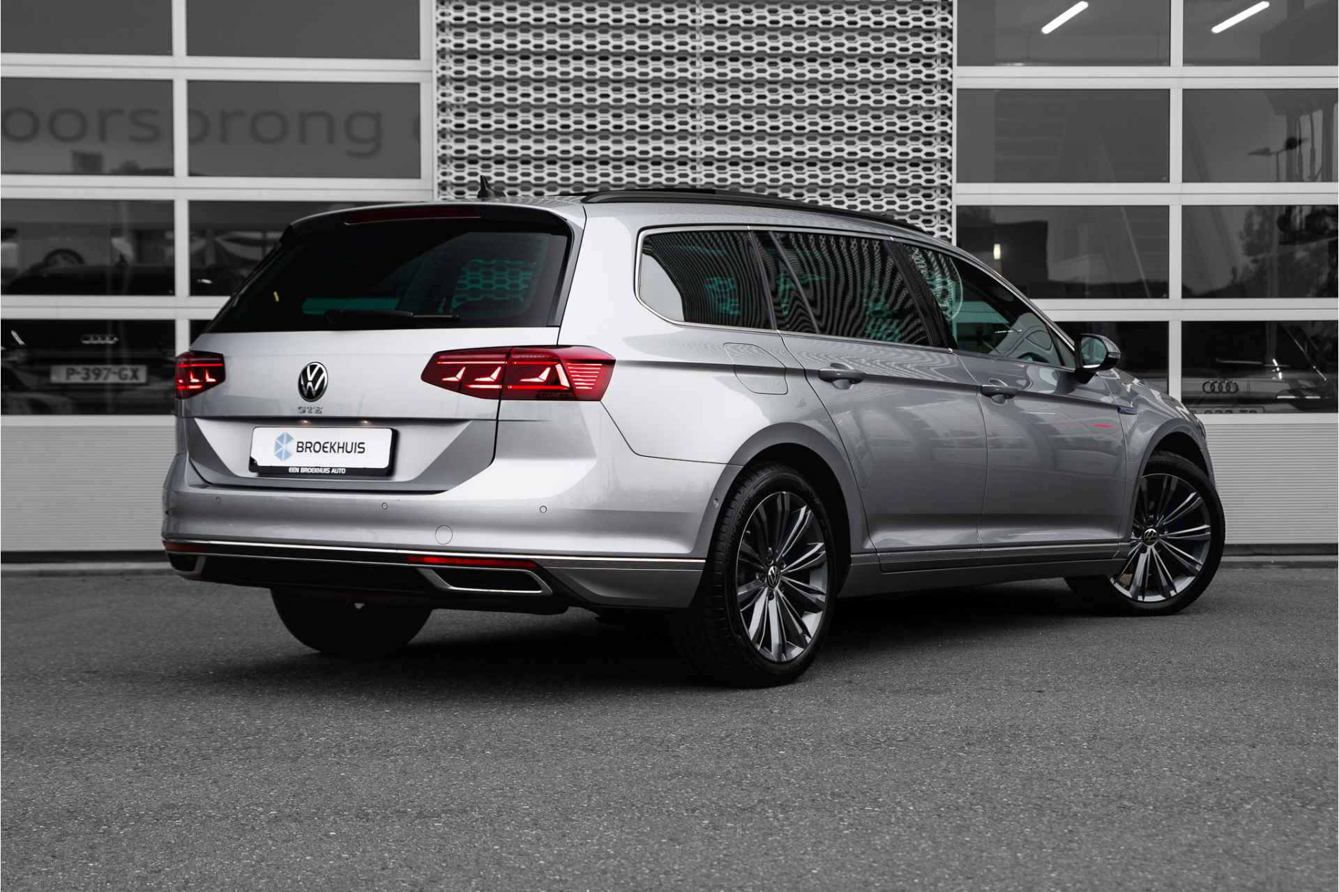 Volkswagen Passat Variant 1.4 TSI PHEV GTE Business | Panoramadak | - 18/32