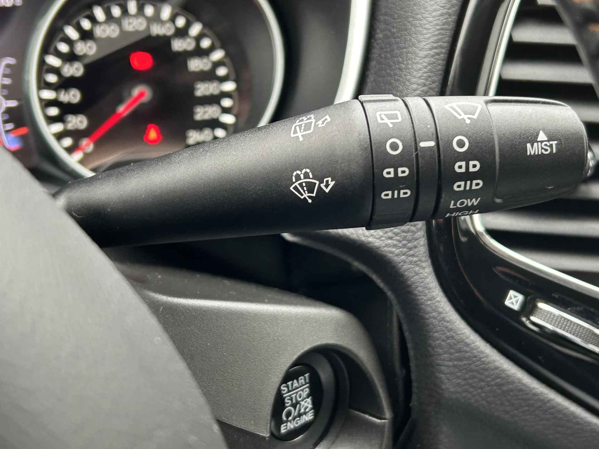 Jeep Compass 1.4 MultiAir Opening Edition Plus / Elektrisch verstelbare stoelen / Apple Carplay/Android Auto / Navigatie / Stoel- en stuurverwarming - 37/40