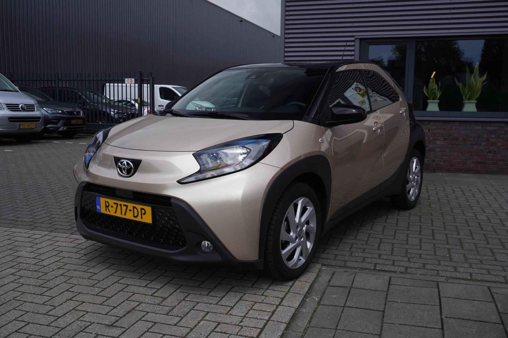 Toyota Aygo X 1.0 VVT-i MT first / Achteruitrijcamera / Airco - 6/28