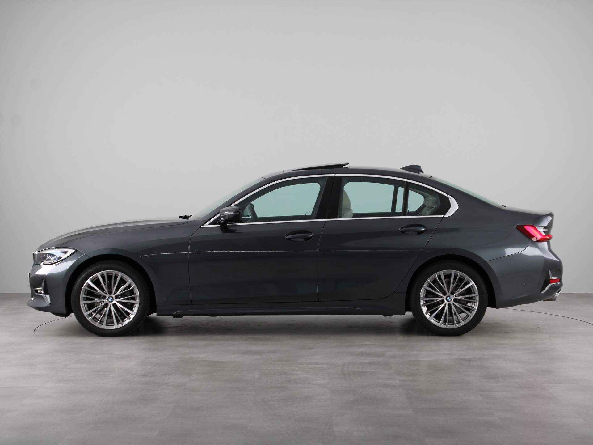 BMW 3 Serie 320i Business Edition Plus - 13/26