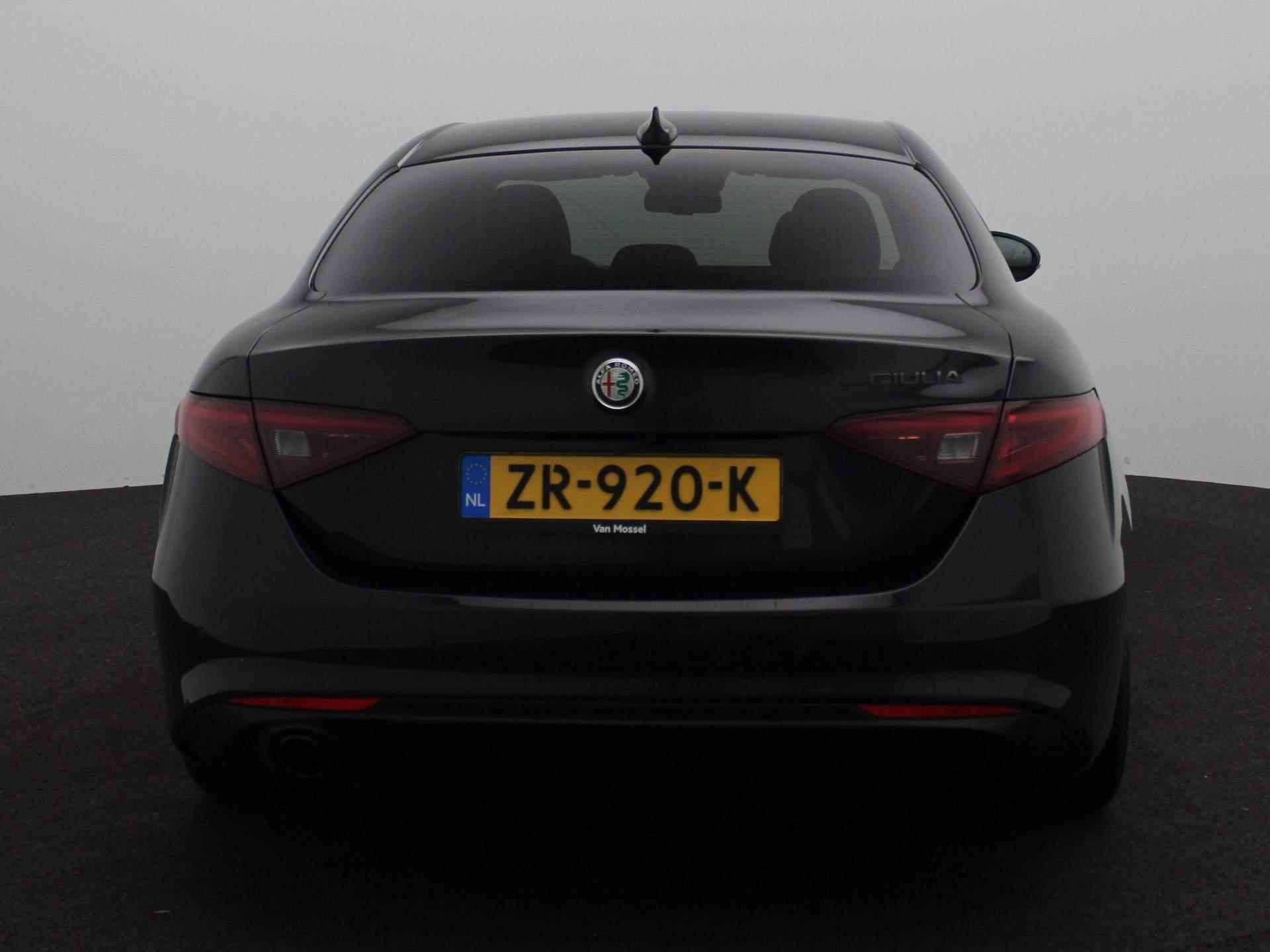 Alfa Romeo Giulia 2.2d Aut. Super | Camera | Leder | 18'' Velgen | - 5/31