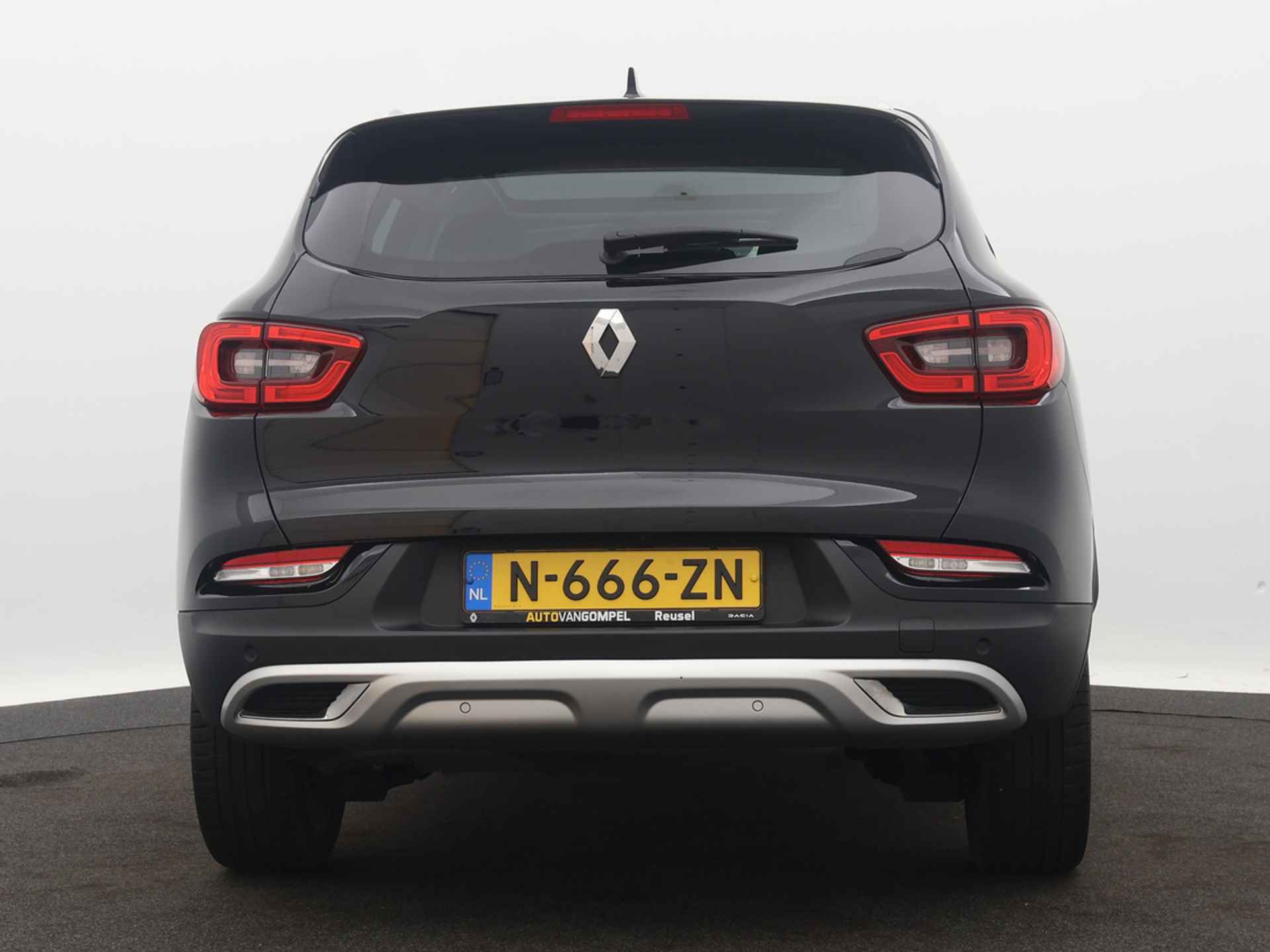 Renault Kadjar TCe 140PK Intens / PANORAMADAK/ CAMERA/ NAVI / CLIMAT CONTROL / PARKEER SENSOREN - 4/40