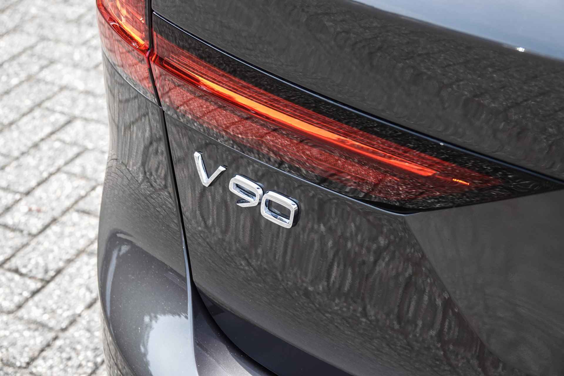 Volvo V90 R-Design T8 455Pk Recharge | Long Range | Luchtvering l AWD | Ultimate Dark - 43/47