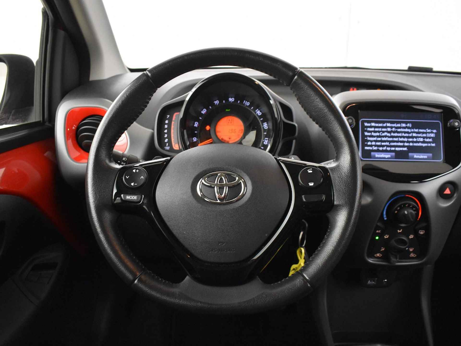 Toyota Aygo 1.0 VVT-i x-play Automaat | Camera - 17/28