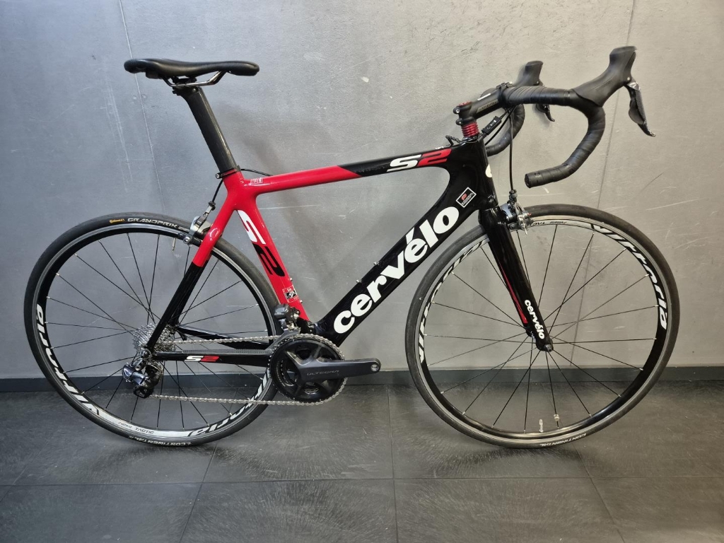 Cervélo S2 Ultegra 56CM ZWARTROOD