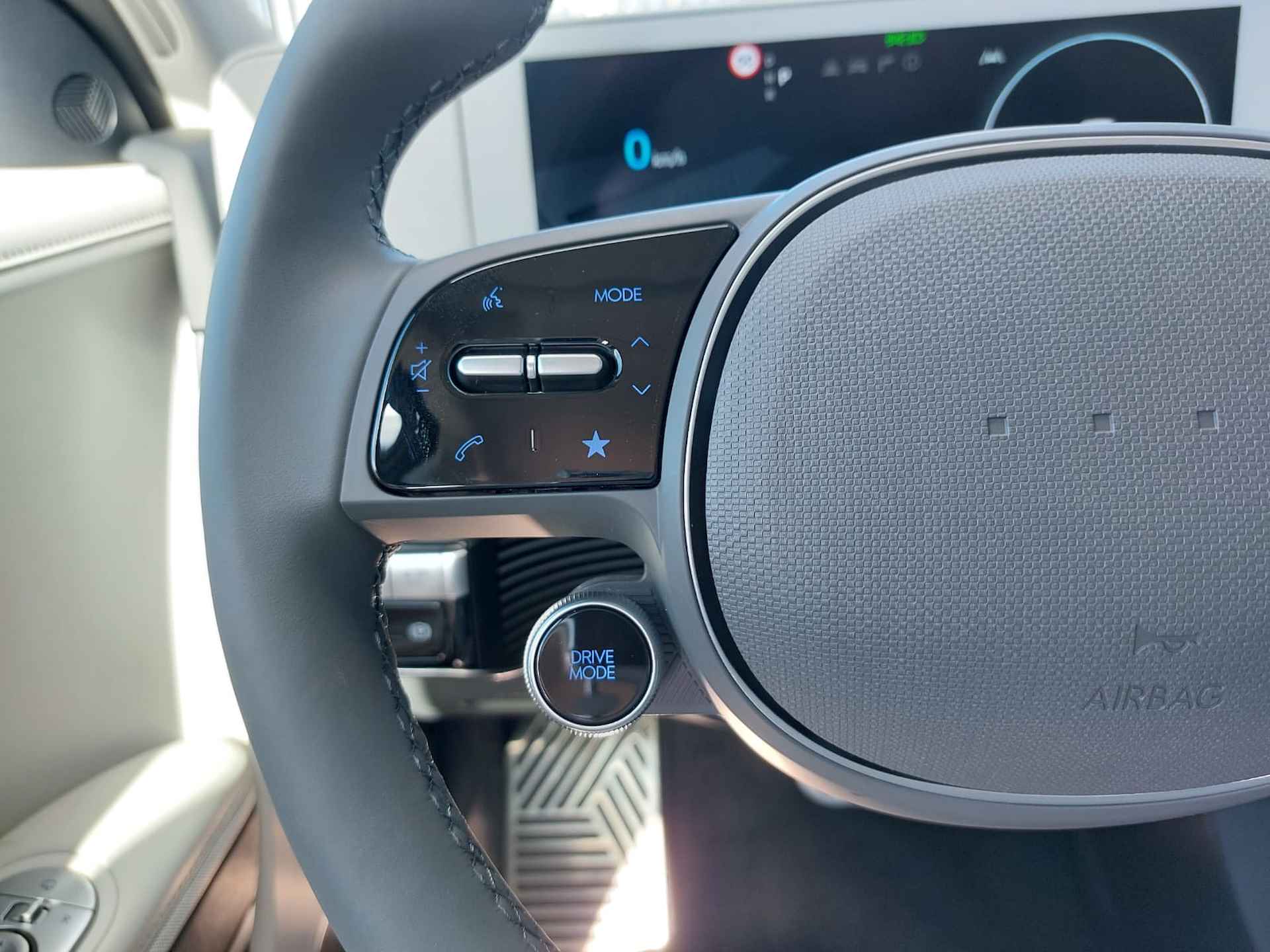 Hyundai IONIQ 5 77 kWh Connect+ AWD - 6/15