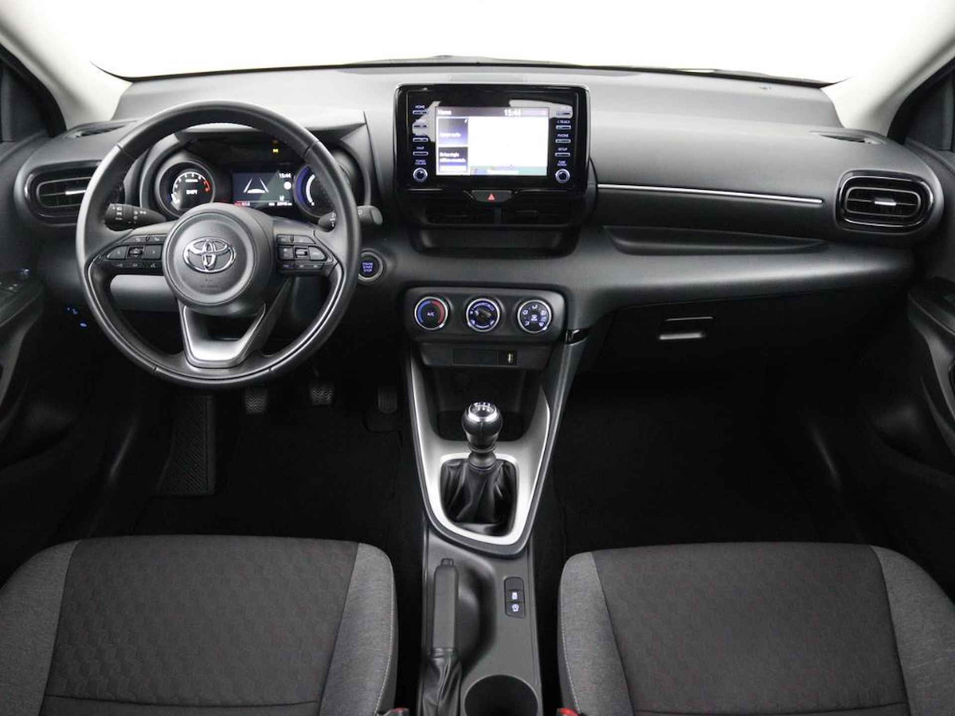 Toyota Yaris 1.5 VVT-i Dynamic | Navigatie | Led Verlichting | Keyless Entry | Toyota Safety Sense | Achteruitrijcamera | - 11/43