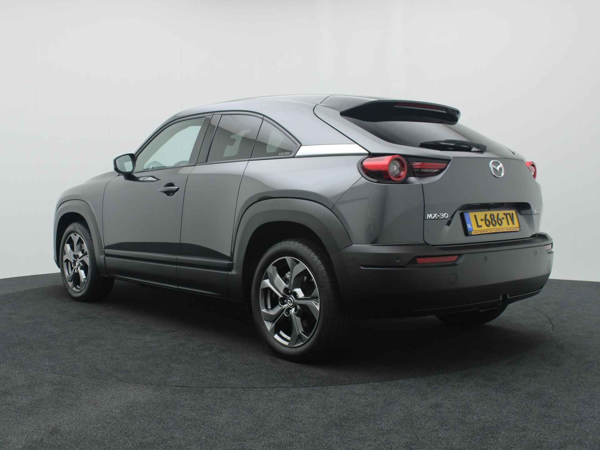 Mazda MX-30 e-SkyActiv EV Luxury : dealer onderhouden - 12% bijtelling tot 9-2026 | €2.000,- subsidie - 4/56