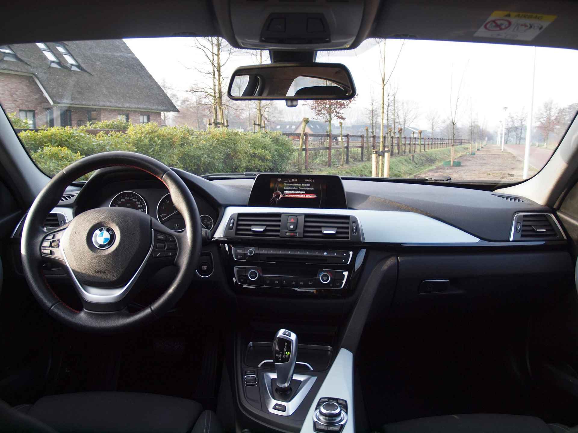 BMW 3-serie 330e Sportline | Plug-in Hybride | Cruise Control | Parkeersensoren | Automaat | - 14/31