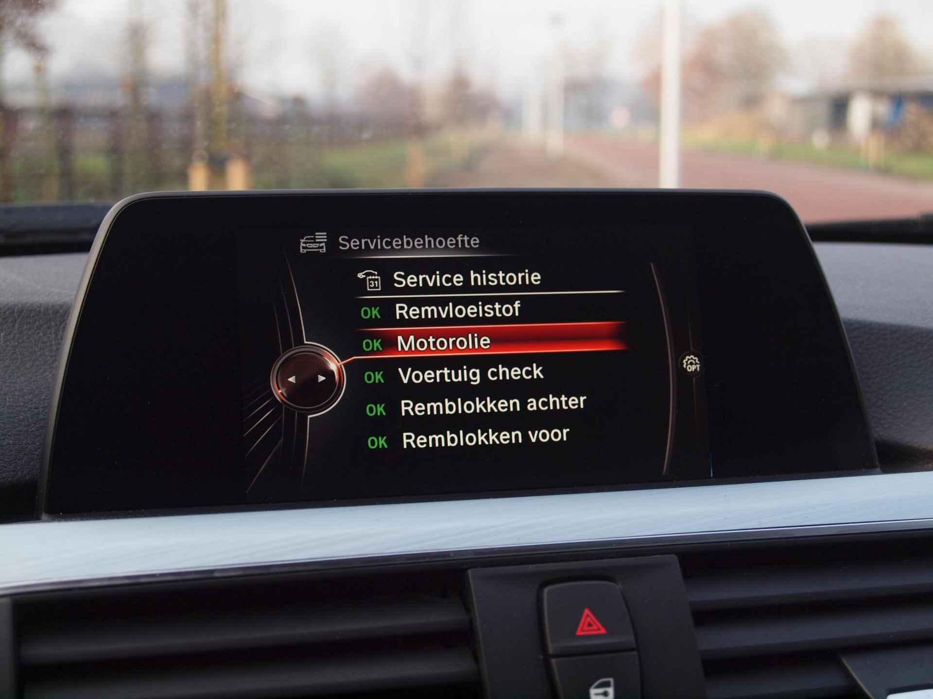 BMW 3-serie 330e Sportline | Plug-in Hybride | Cruise Control | Parkeersensoren | Automaat | - 30/31