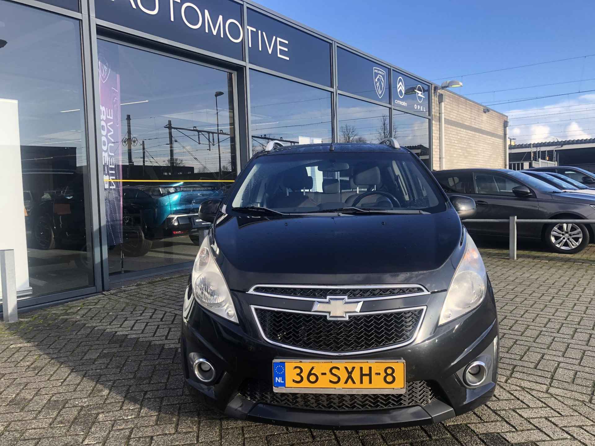 Chevrolet Spark 1.2 16V LTZ Slechts 107000km ! | Automatische geregelde airco | Parkeersensoren achter | Lichtmetalen velgen - 4/20