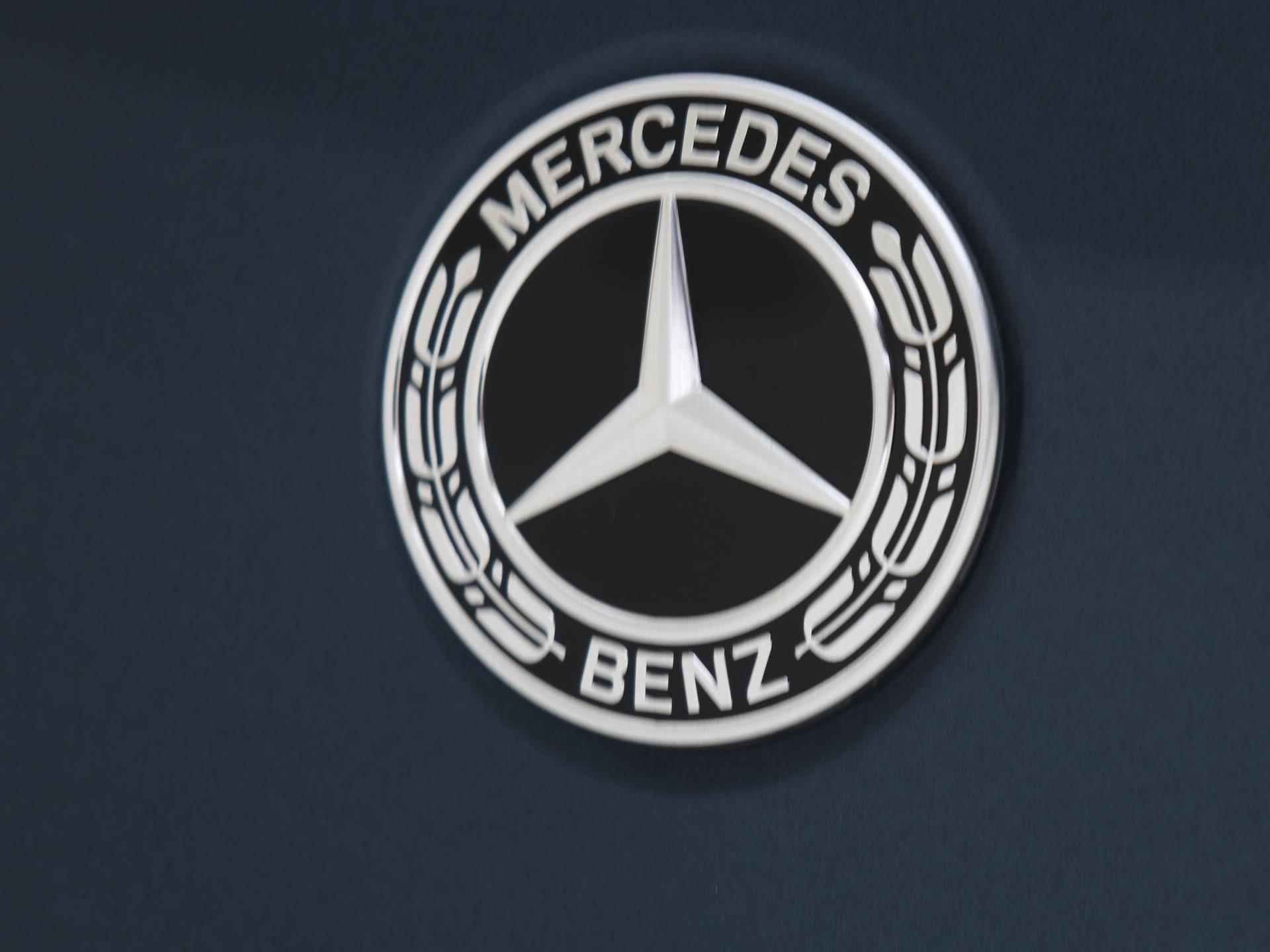 Mercedes-Benz A-klasse 250 e AMG Line / Stoelverwarming / Achteruitrijcamera / Night-Pakket / Panaroma-schuifdak / - 32/33