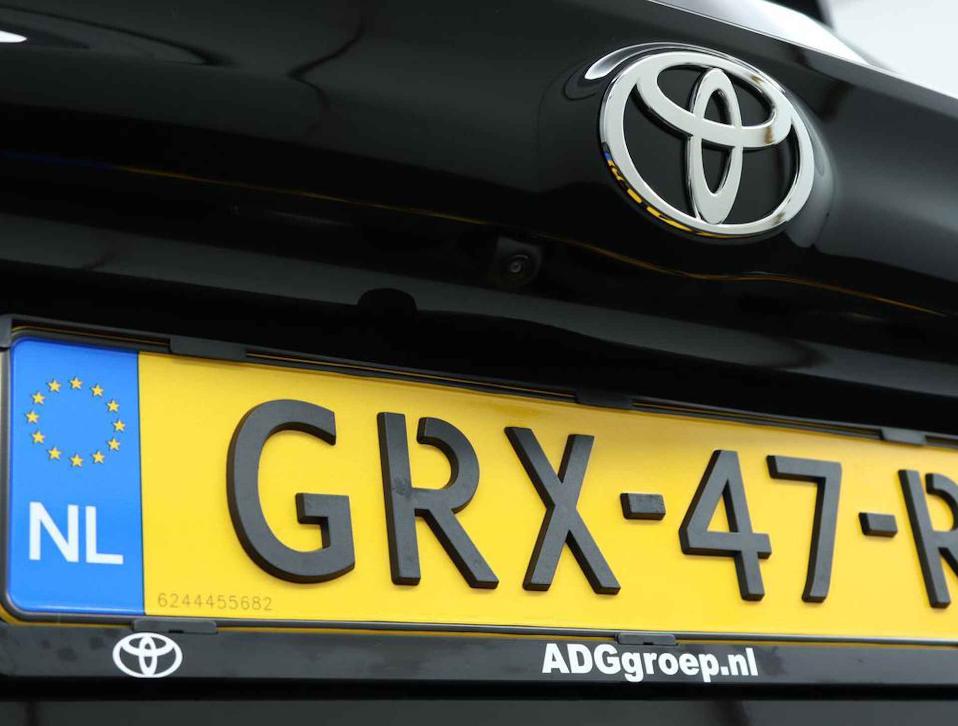 Toyota Yaris 1.5 Hybrid 115 First Edition Limited | Winterpakket | Apple Carplay | Android Auto | Draadloze telefoonlader | 10 Jaar Garantie | - 38/45