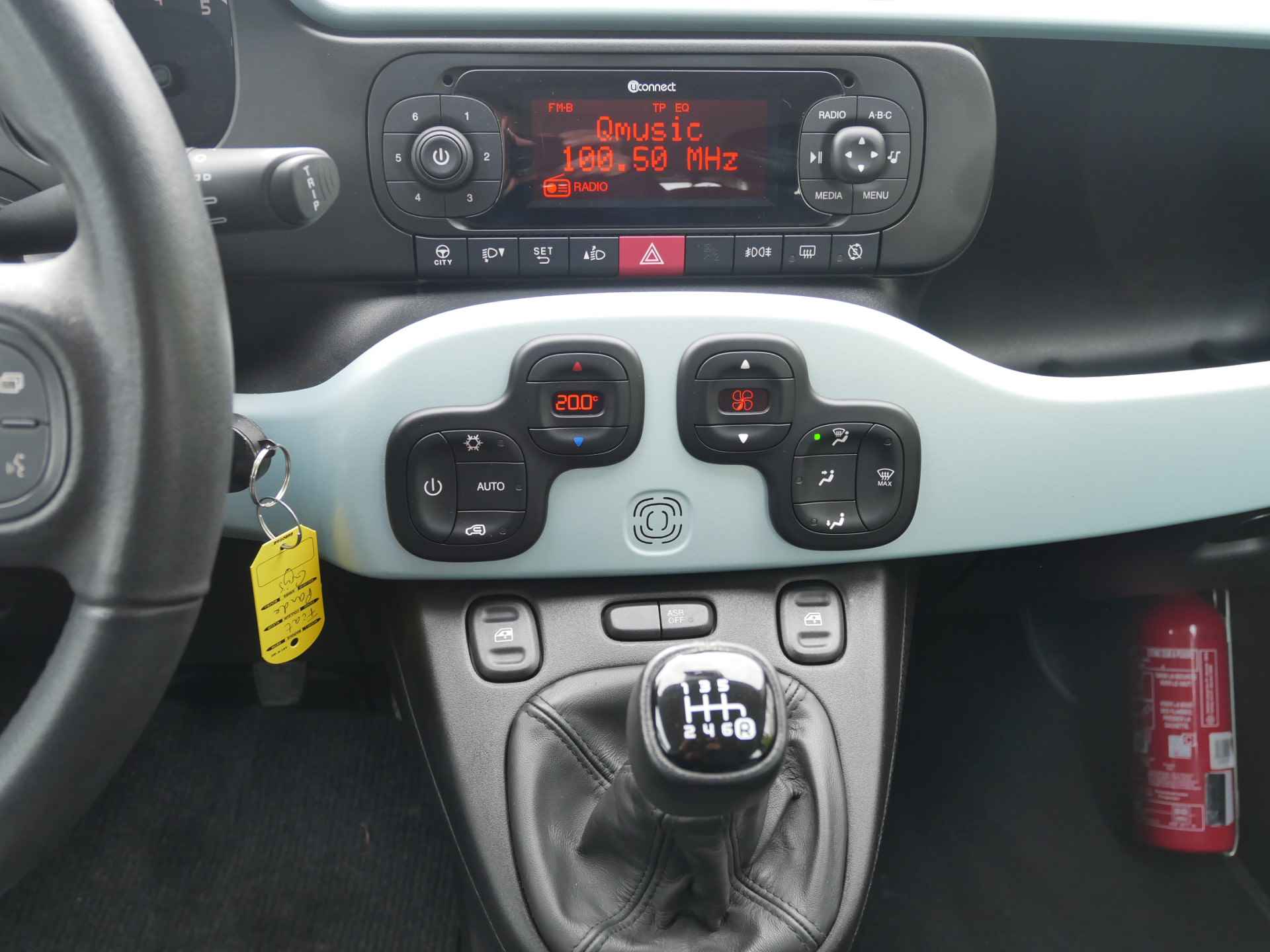 Fiat Panda 1.0 Hybrid Cross, Airco, Parkeersensoren!! - 8/25