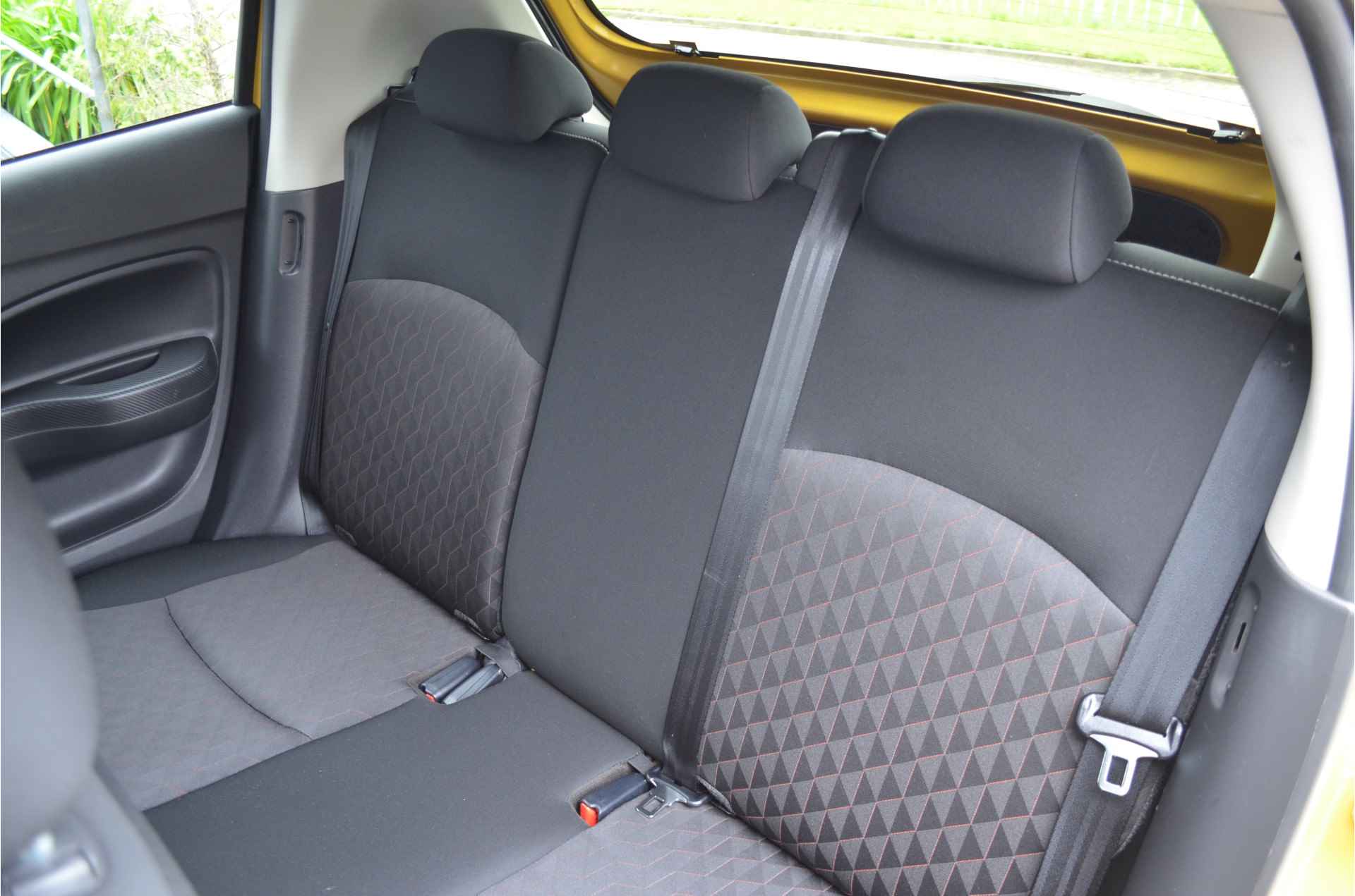 Mitsubishi Space Star 1.2 DYNAMIC CLEARTEC | HOGE ZIT | CRUISE CONTROL | NAVI | CAMERA | FABRIEKGARANTIE TOT 02-02-2027 - 21/43