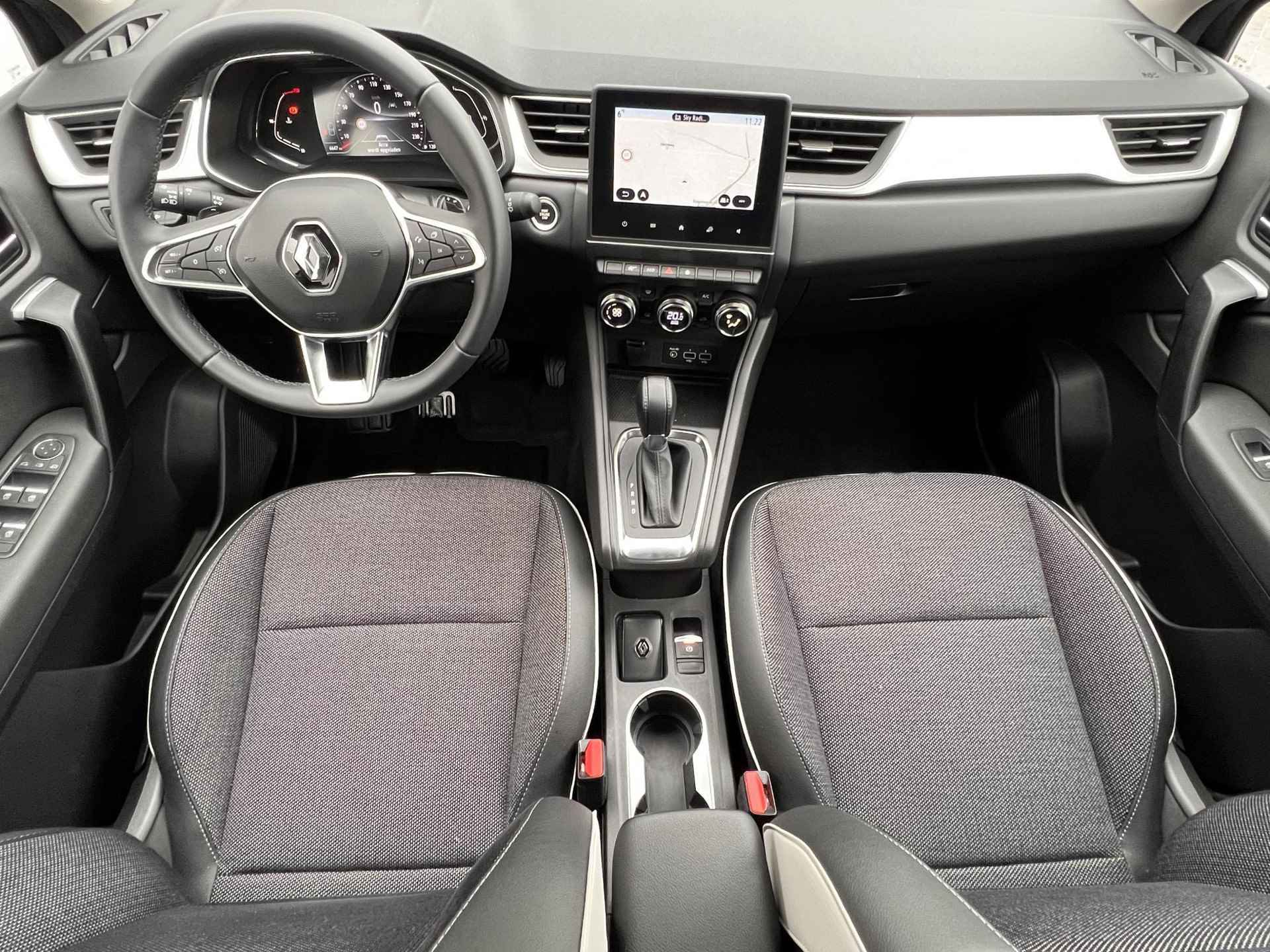 Renault Captur 1.3 TCe 140 Intens / Weinig km / Apple Carplay Android / Winterbanden inclusief / - 2/52