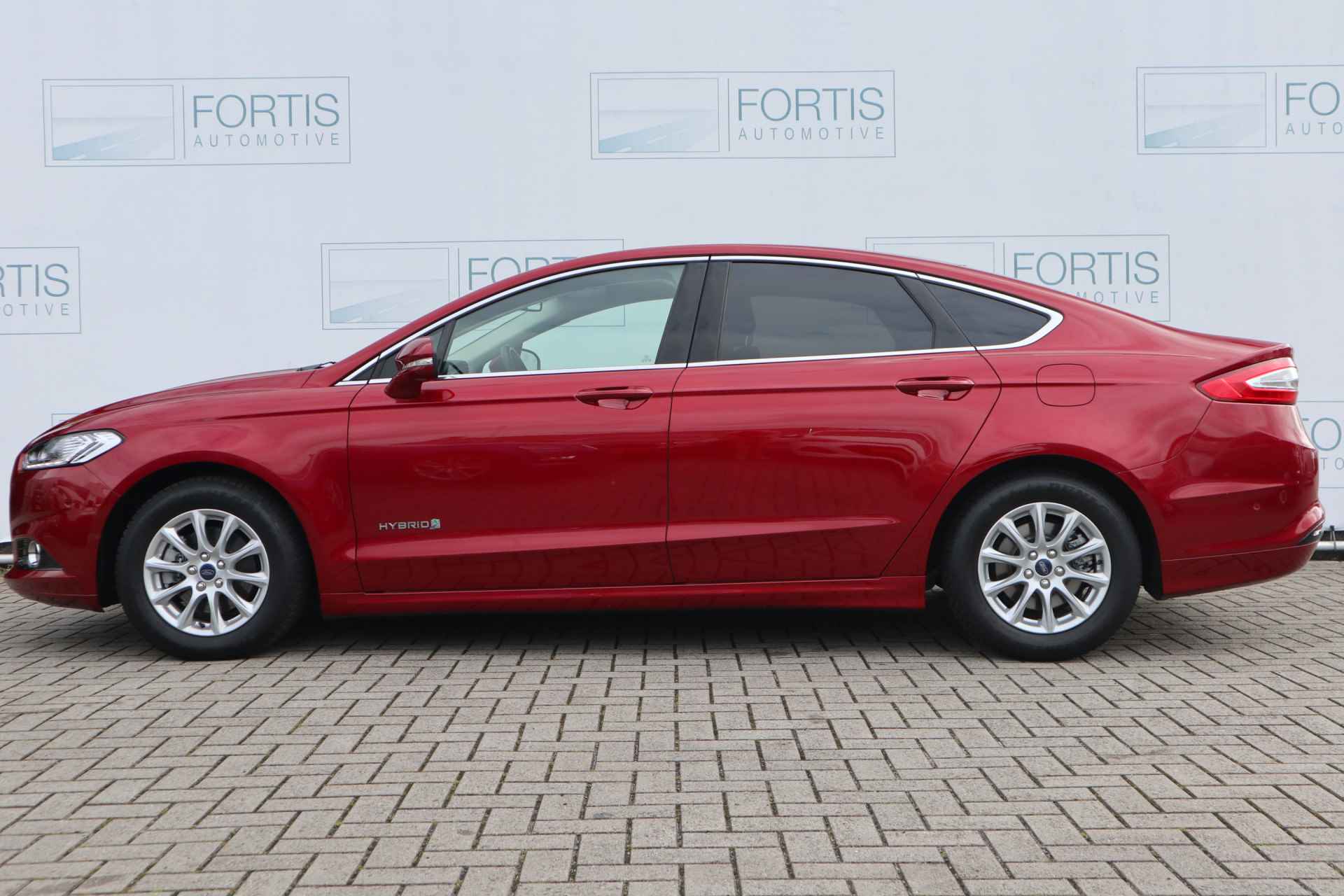 Ford Mondeo 2.0 IVCT HEV Titanium X NL AUTO | CARPLAY | STOELVERW | CAMERA | - 4/25