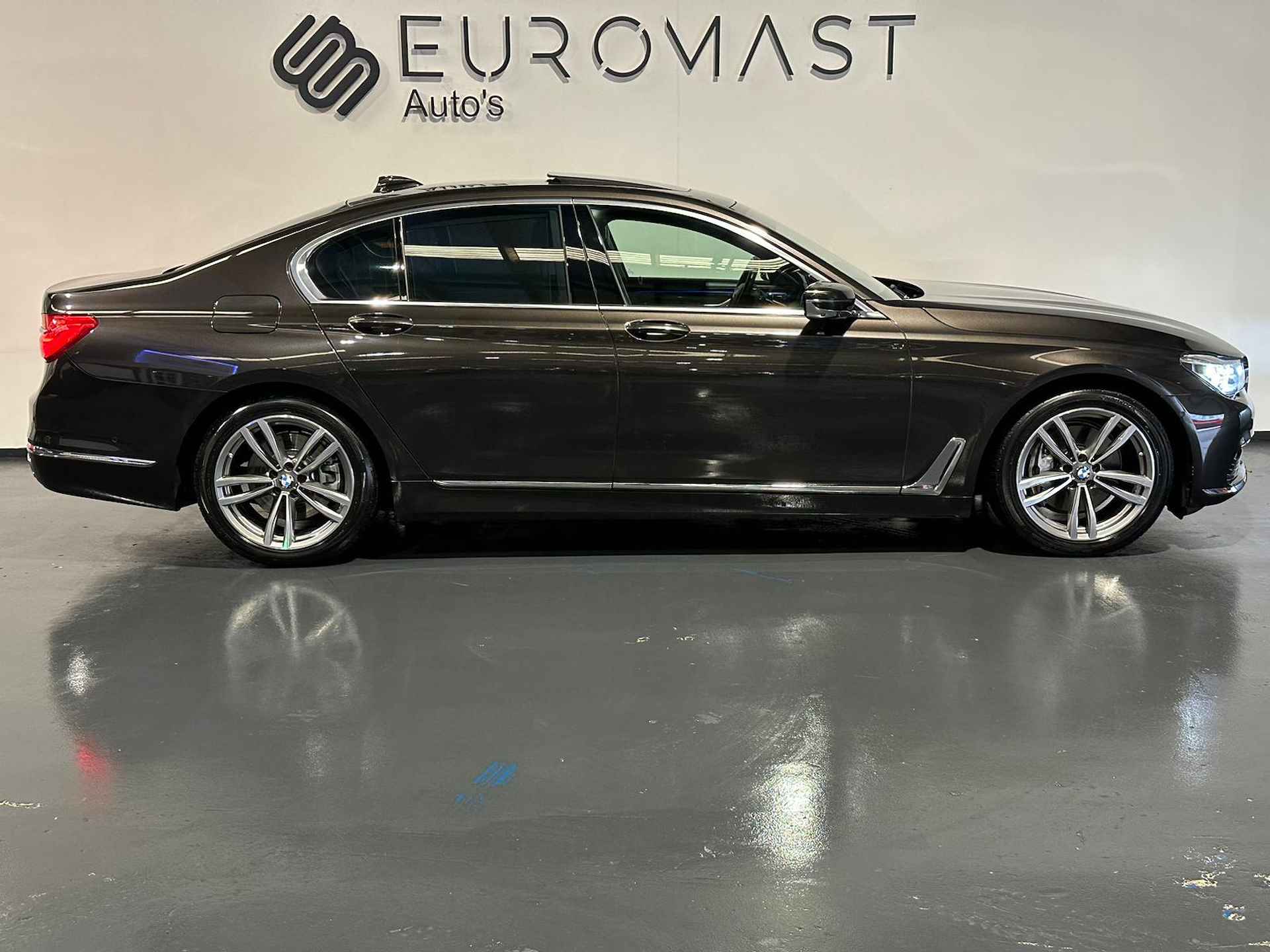 BMW 7-serie 730d xDrive High Executive Leder - Navi - Camera - Schuifdak - 8/44