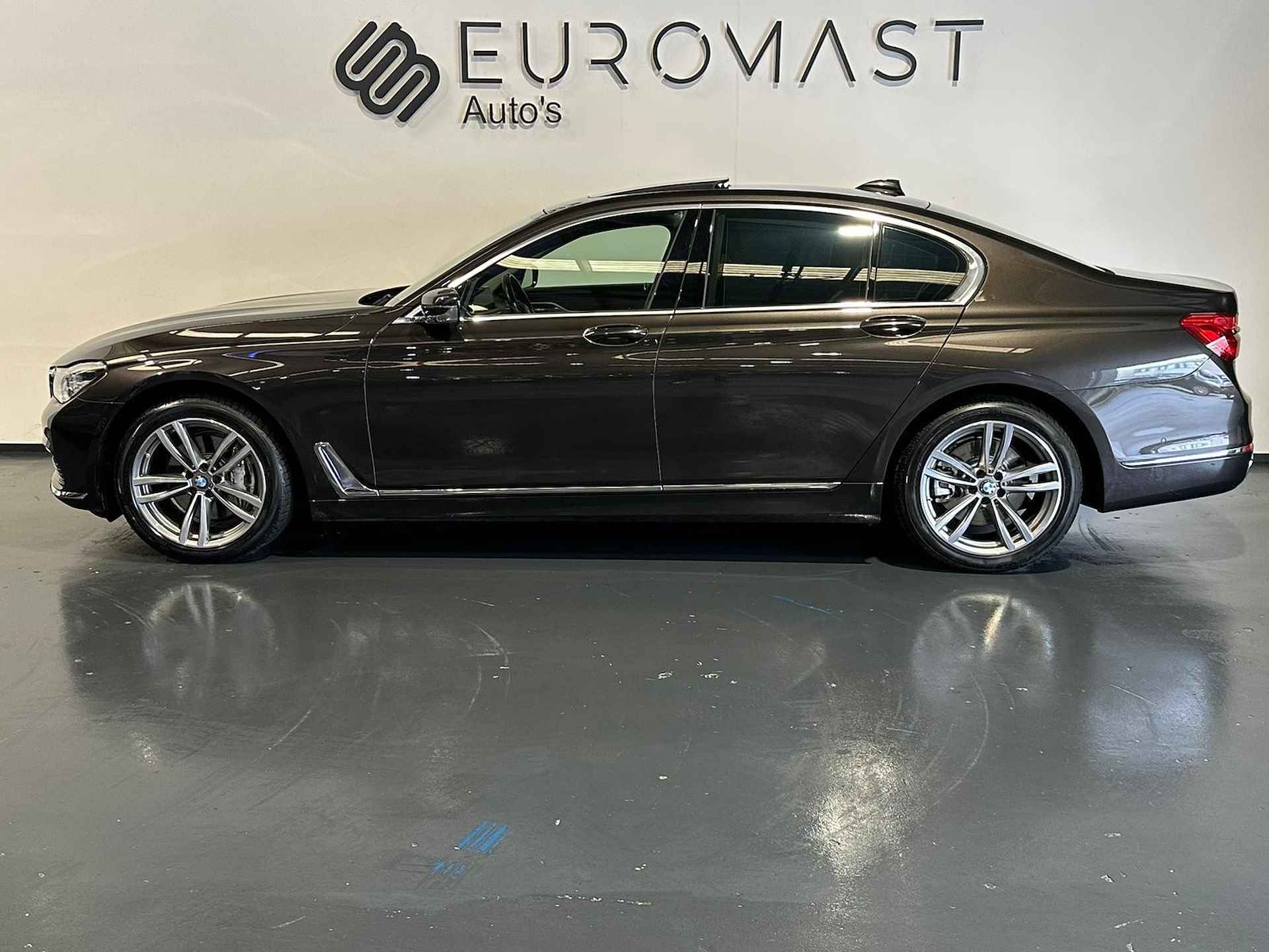 BMW 7-serie 730d xDrive High Executive Leder - Navi - Camera - Schuifdak - 9/44