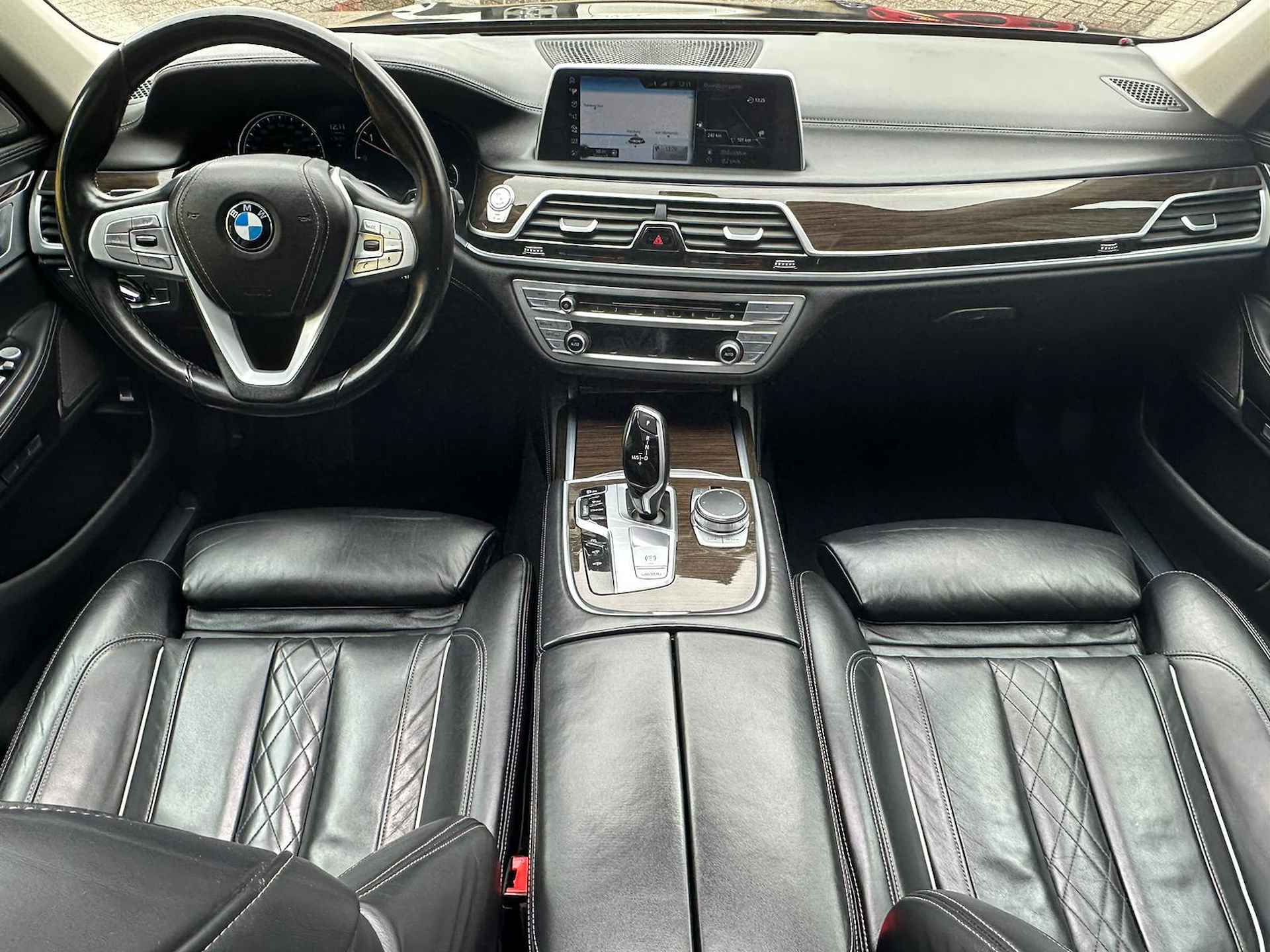 BMW 7-serie 730d xDrive High Executive Leder - Navi - Camera - Schuifdak - 13/44