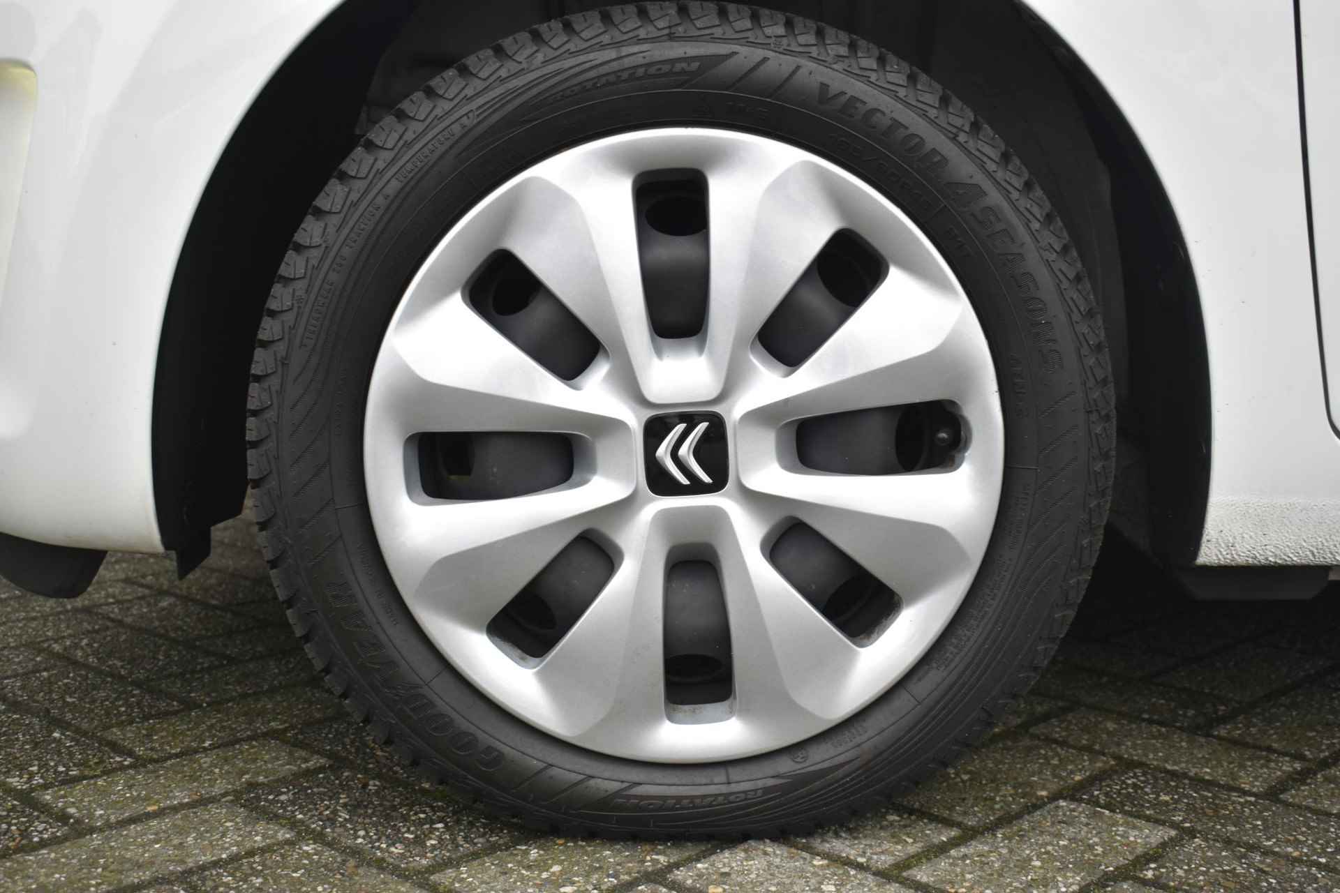 Citroen C1 Feel 1.0 70 pk / Airco / All-season banden /Bluetooth - 10/31