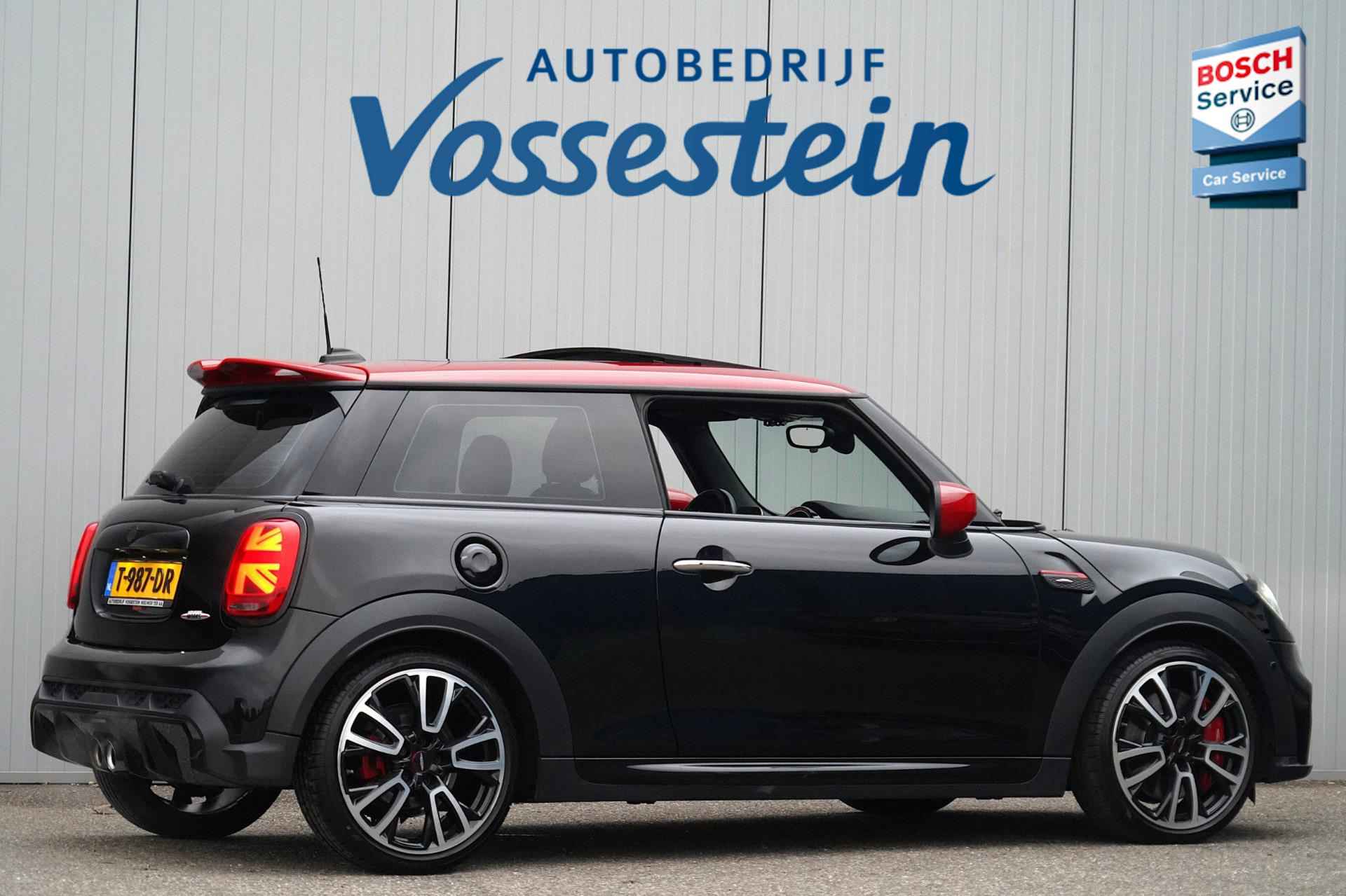 Mini Mini 2.0 John Cooper Works JCW Pack / Schuifdak / Camera / Leder / Navigatie / Stoelverw. / Automaat - 2/33