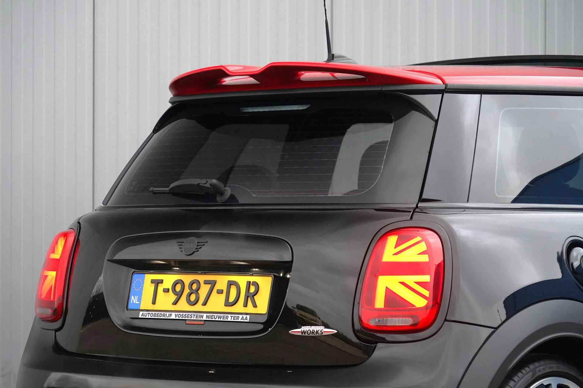 Mini Mini 2.0 John Cooper Works JCW Pack / Schuifdak / Camera / Leder / Navigatie / Stoelverw. / Automaat - 25/33